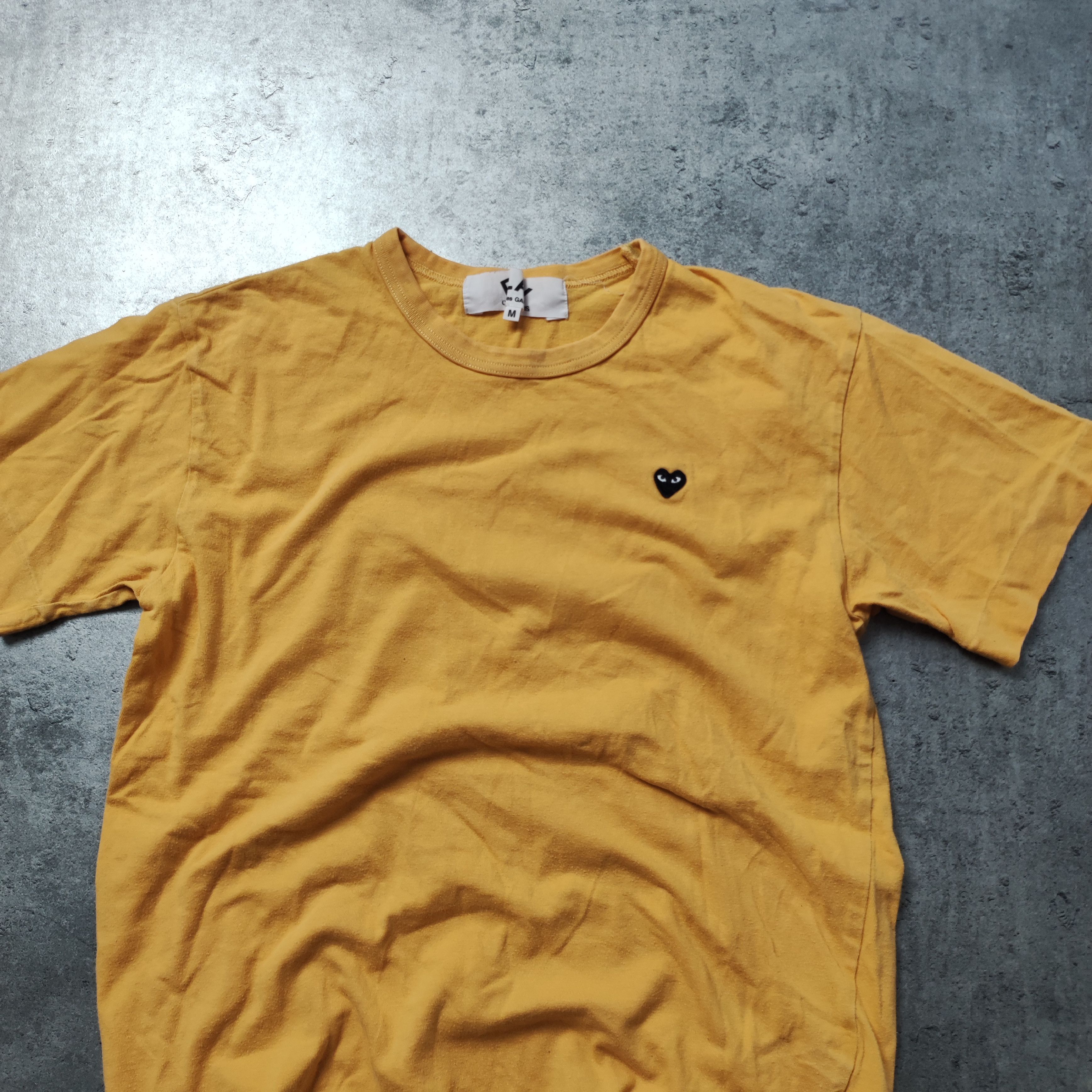 Comme des Garcons × Comme des Garcons PLAY CDG Play Comme Des Garcons Small Heart Logo Yellow Tee Size M / US 6-8 / IT 42-44 - 3 Thumbnail