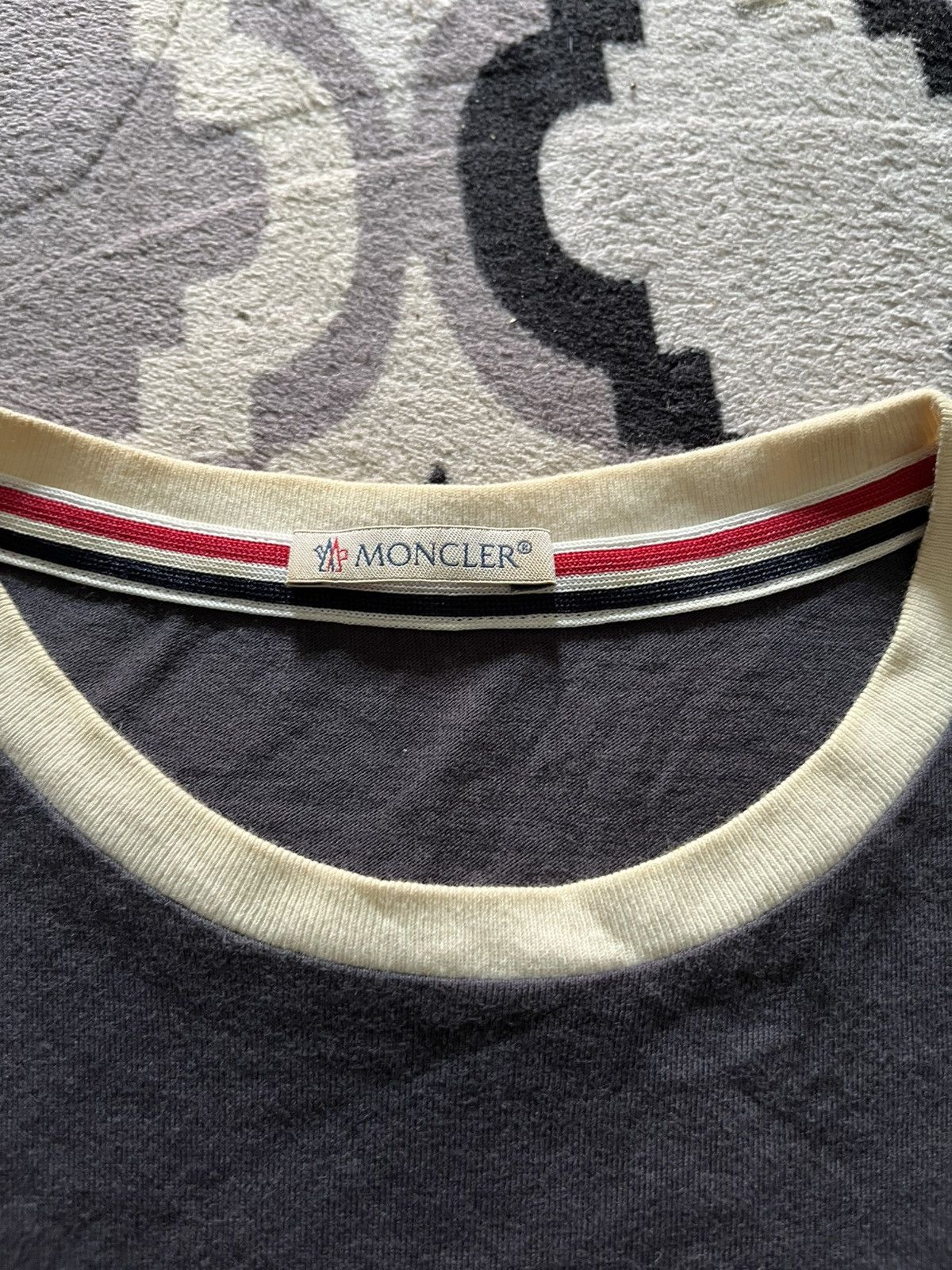 Moncler Maglia destroyed tshirt Size US S / EU 44-46 / 1 - 4 Thumbnail