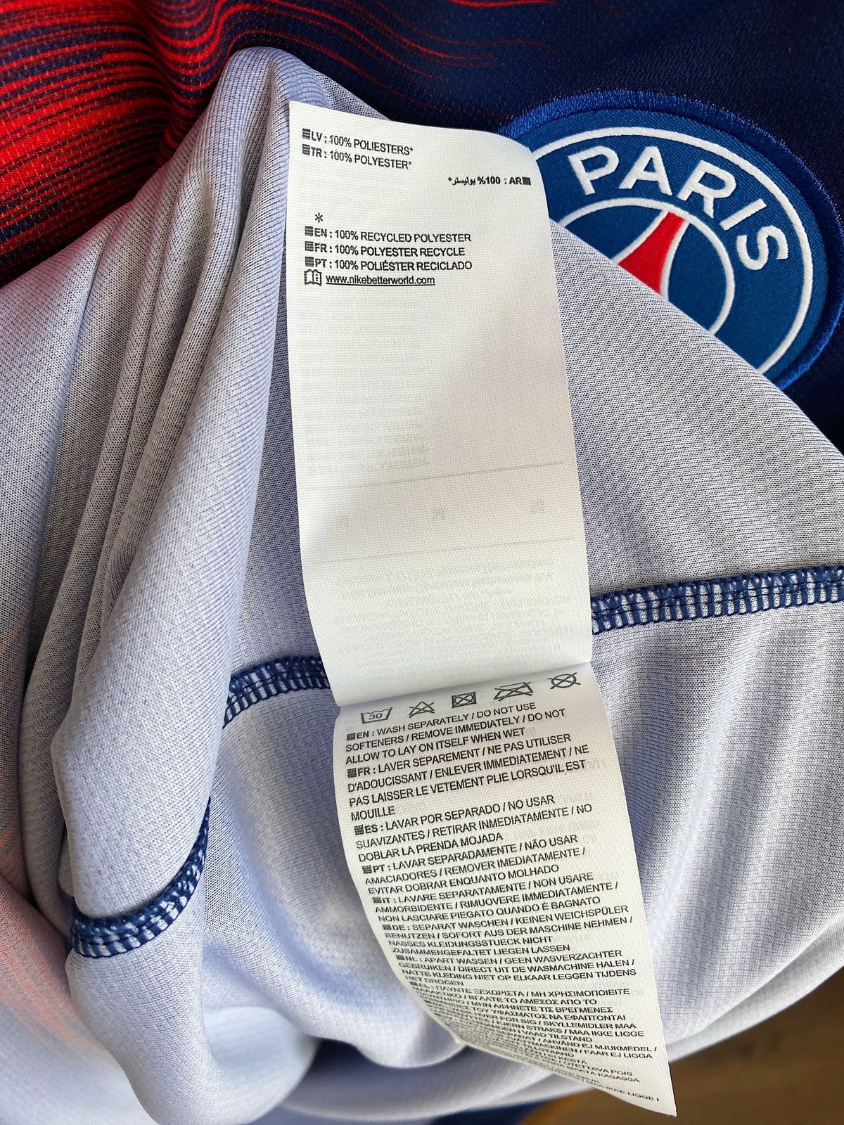 Nike BNWT NIKE PSG 2018/2019 Home Handball Shirt Jersey Size US M / EU 48-50 / 2 - 21 Thumbnail