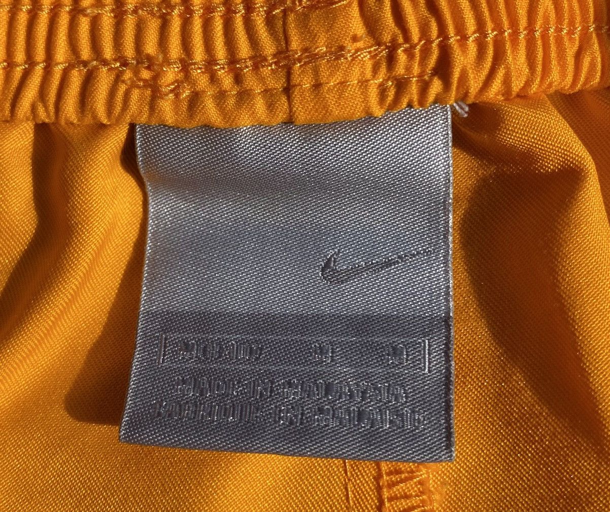 Nike Vintage Y2K Nike Swoosh Orange & White Athletic Shorts Size 30" / US 8 / IT 44 - 5 Thumbnail