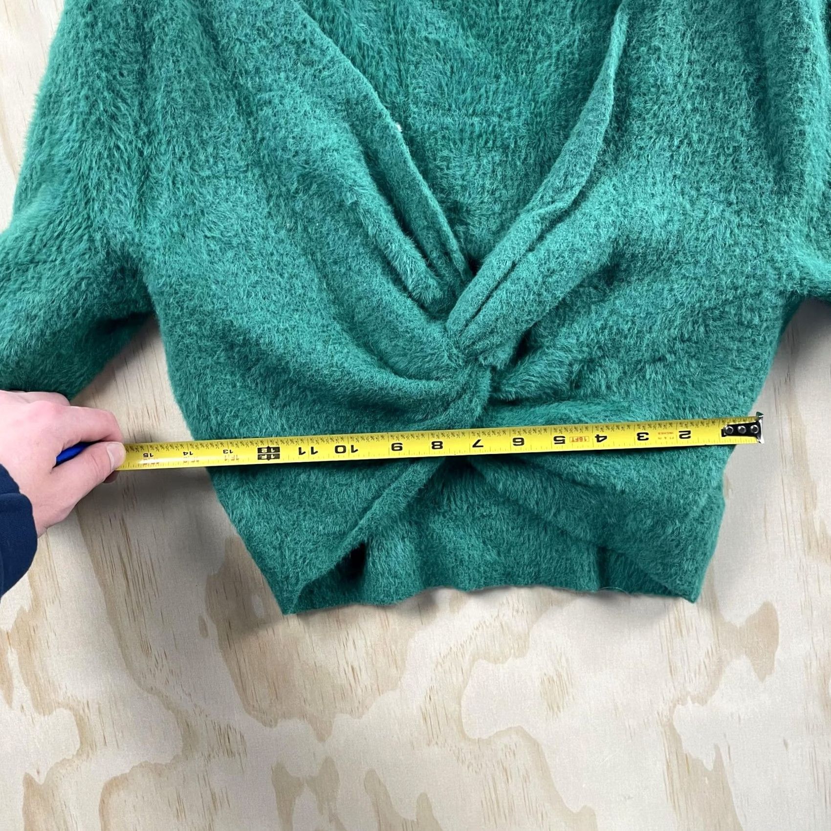 Vintage Aerie Sweater Womens XL Green Fuzzy Knit V Neck Twist Front Cropped Pullover Size XL / US 12-14 / IT 48-50 - 4 Thumbnail