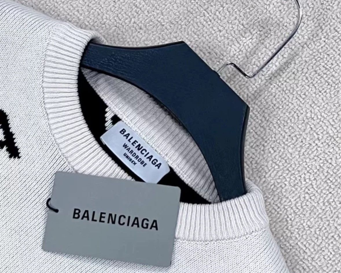 Balenciaga Balenciaga new light beige screen printed logo knit sweater Size US S / EU 44-46 / 1 - 3 Thumbnail