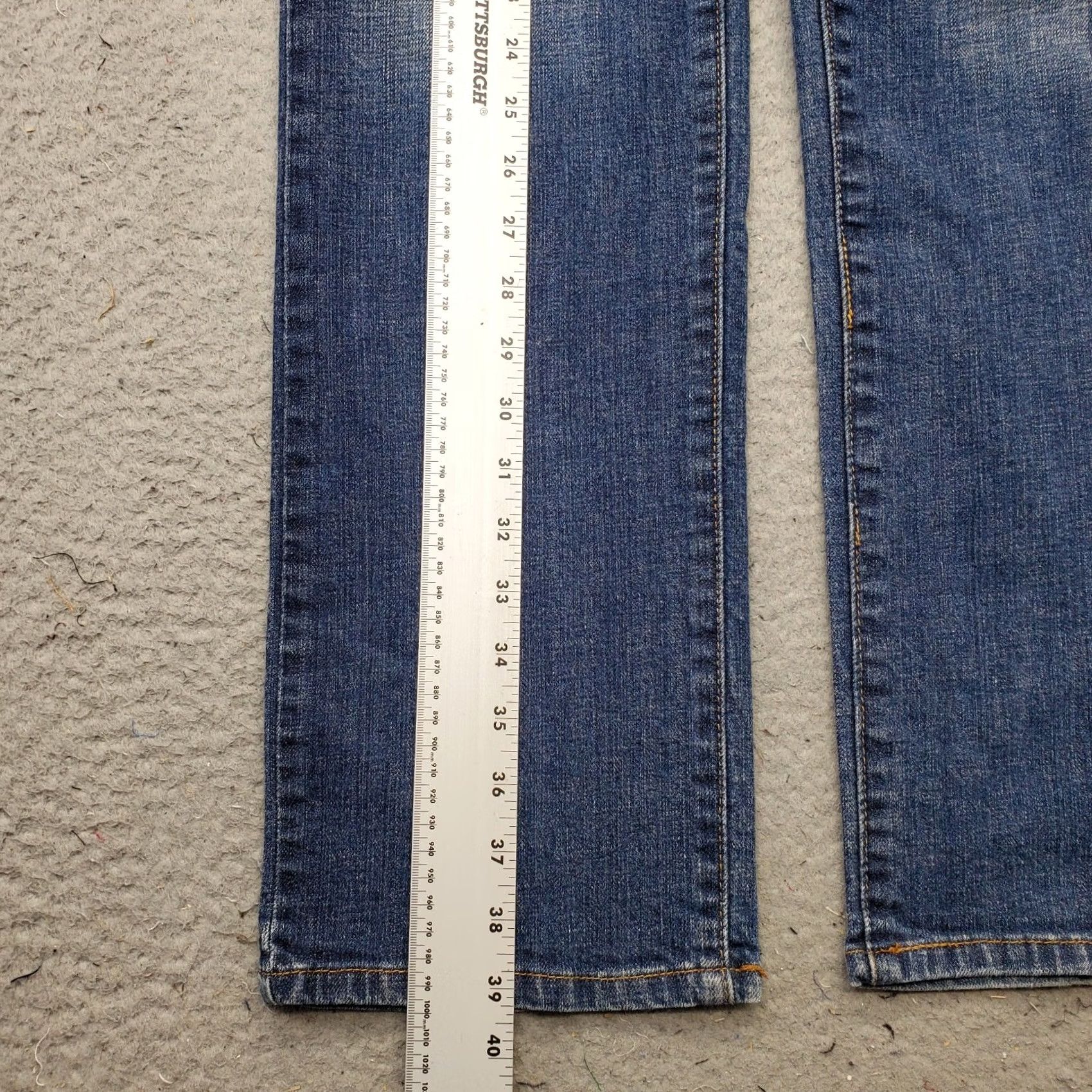 Levi's Levi's 505 Straight Leg Jeans Womens 10 Denim Blue 5-Pocket Regular Inseam 29.75" Zip Button Streetwear Size 32" / US 10 / IT 46 - 3 Thumbnail