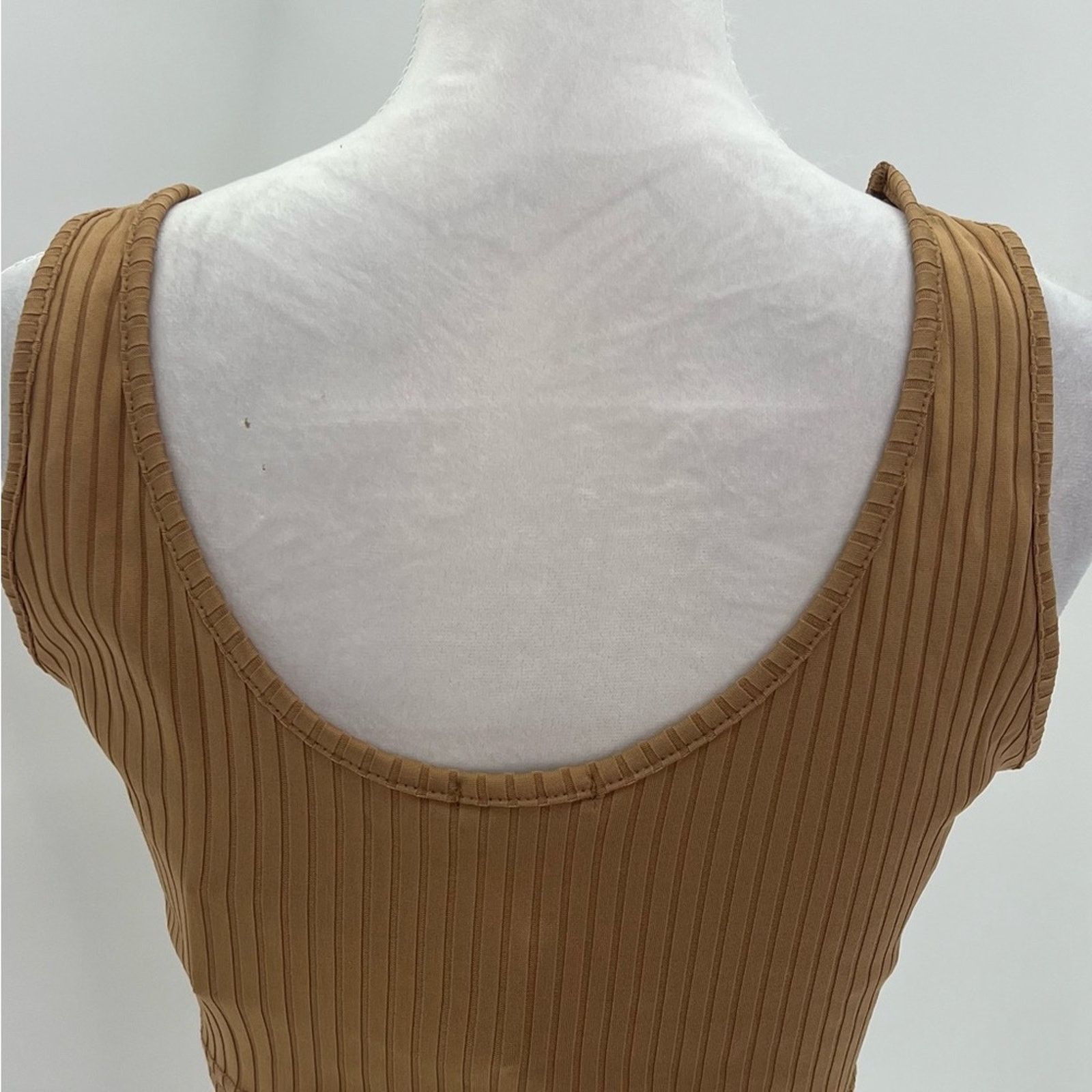Boohoo Boohoo Tan Ribbed Knit Scooped Cropped Tank Top Size 12 NWT Size XL / US 12-14 / IT 48-50 - 6 Thumbnail