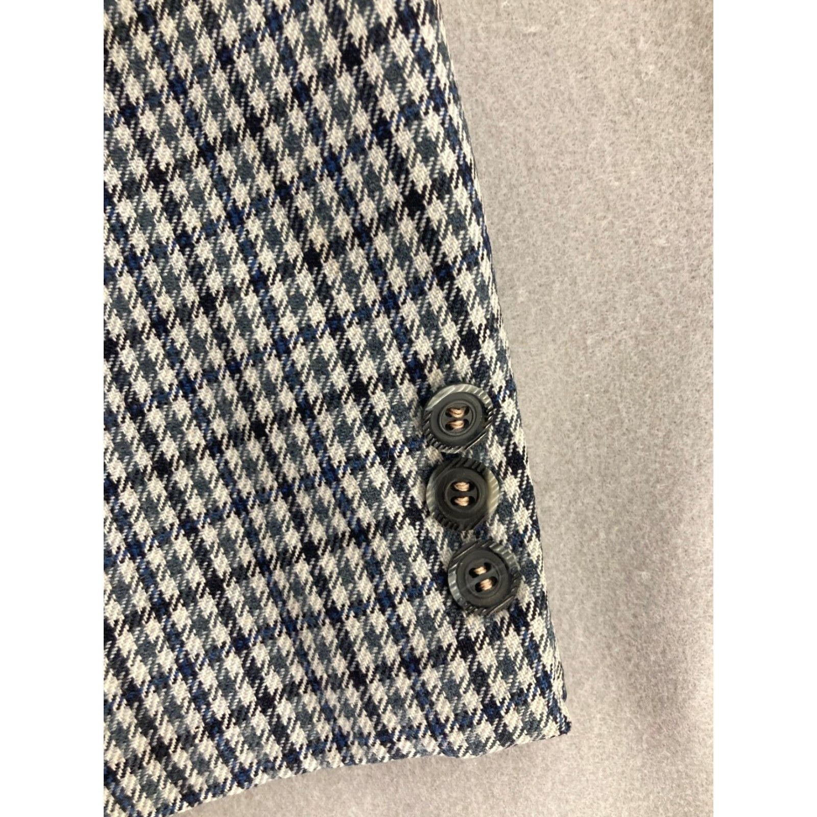 VINTAGE Hart Schaffner Marx Blazer Mens 44R Wool Gray Plaid Notch Lapel Single-Breasted Two-Button USA Made 1940s 50s Mens