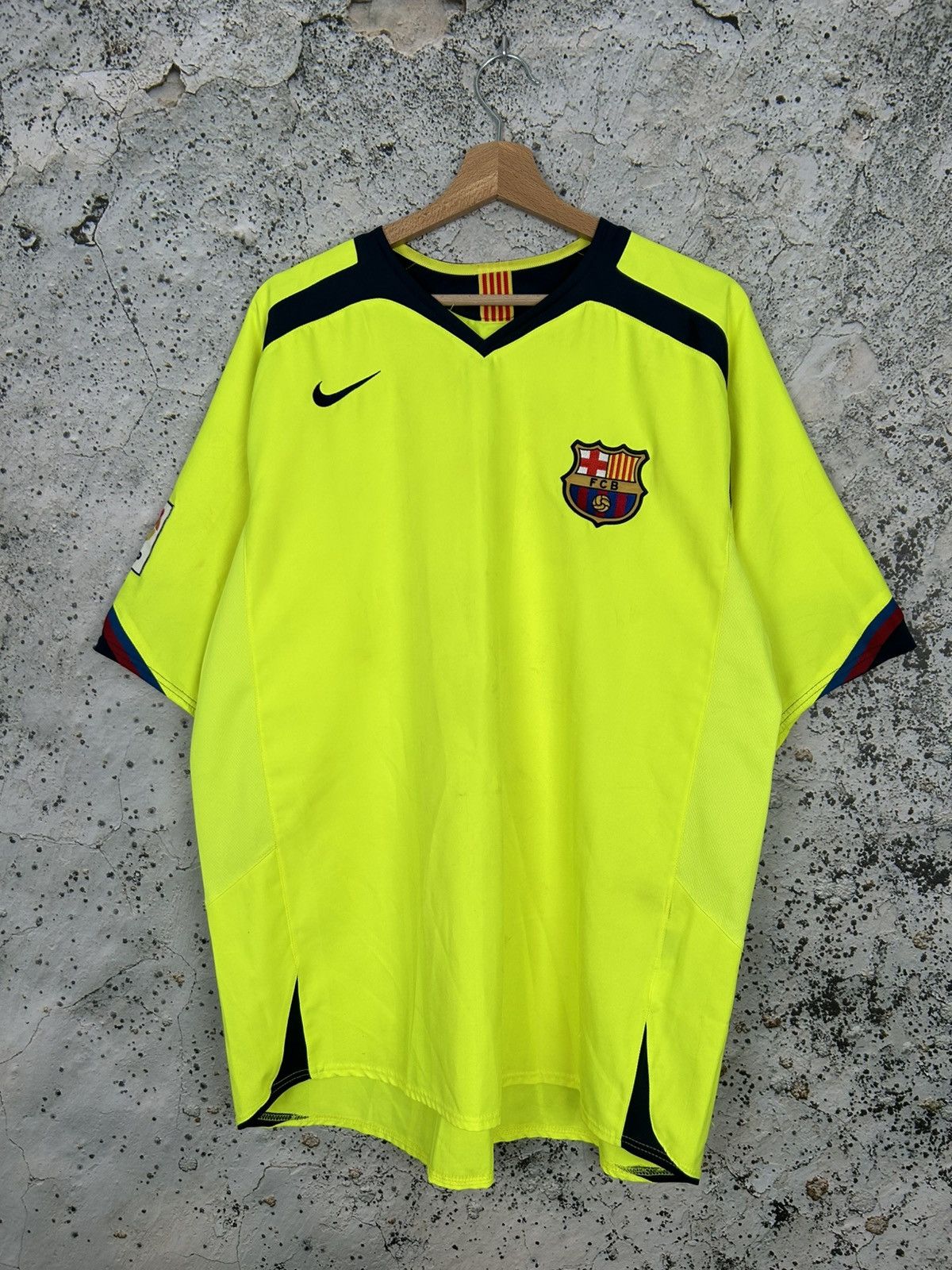 Nike Vintage FC Barcelona Messi Nike Soccer Jersey Football Rare Size US XL / EU 56 / 4 - 1 Thumbnail