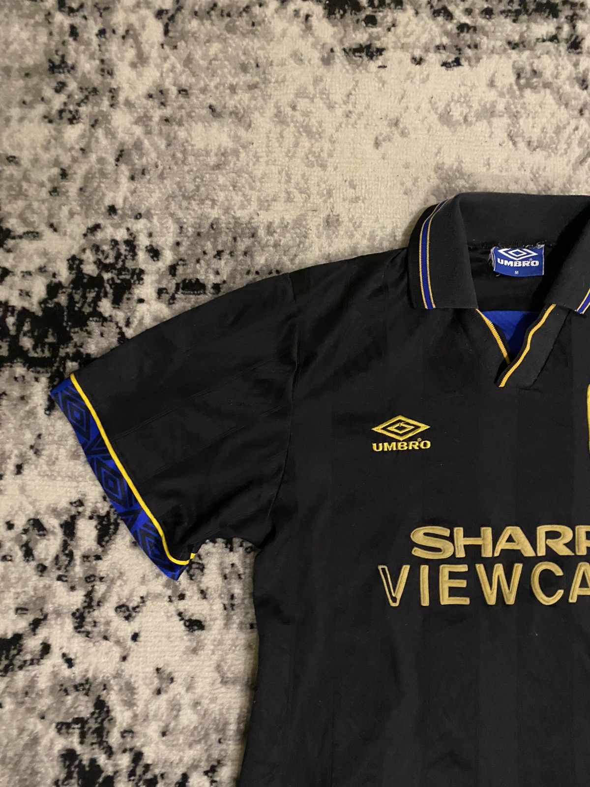 Umbro × Vintage 1993-95 Vintage Umbro Manchester United Retro Soccer Jersey Size US M / EU 48-50 / 2 - 5 Thumbnail