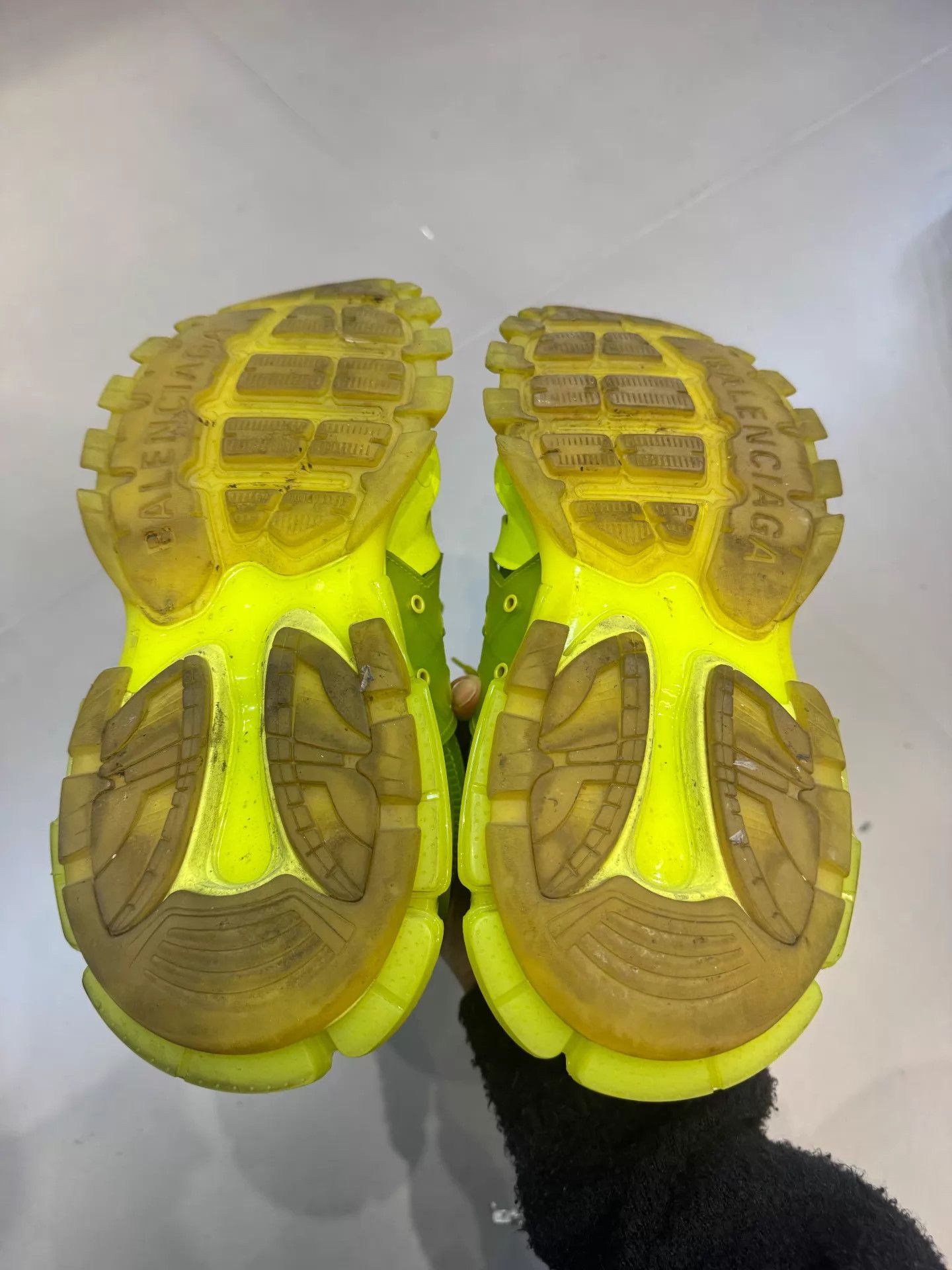 Balenciaga Balenciaga Track Fluorescent Green Dad Shoe 42 Size US 9 / EU 42 - 6 Thumbnail