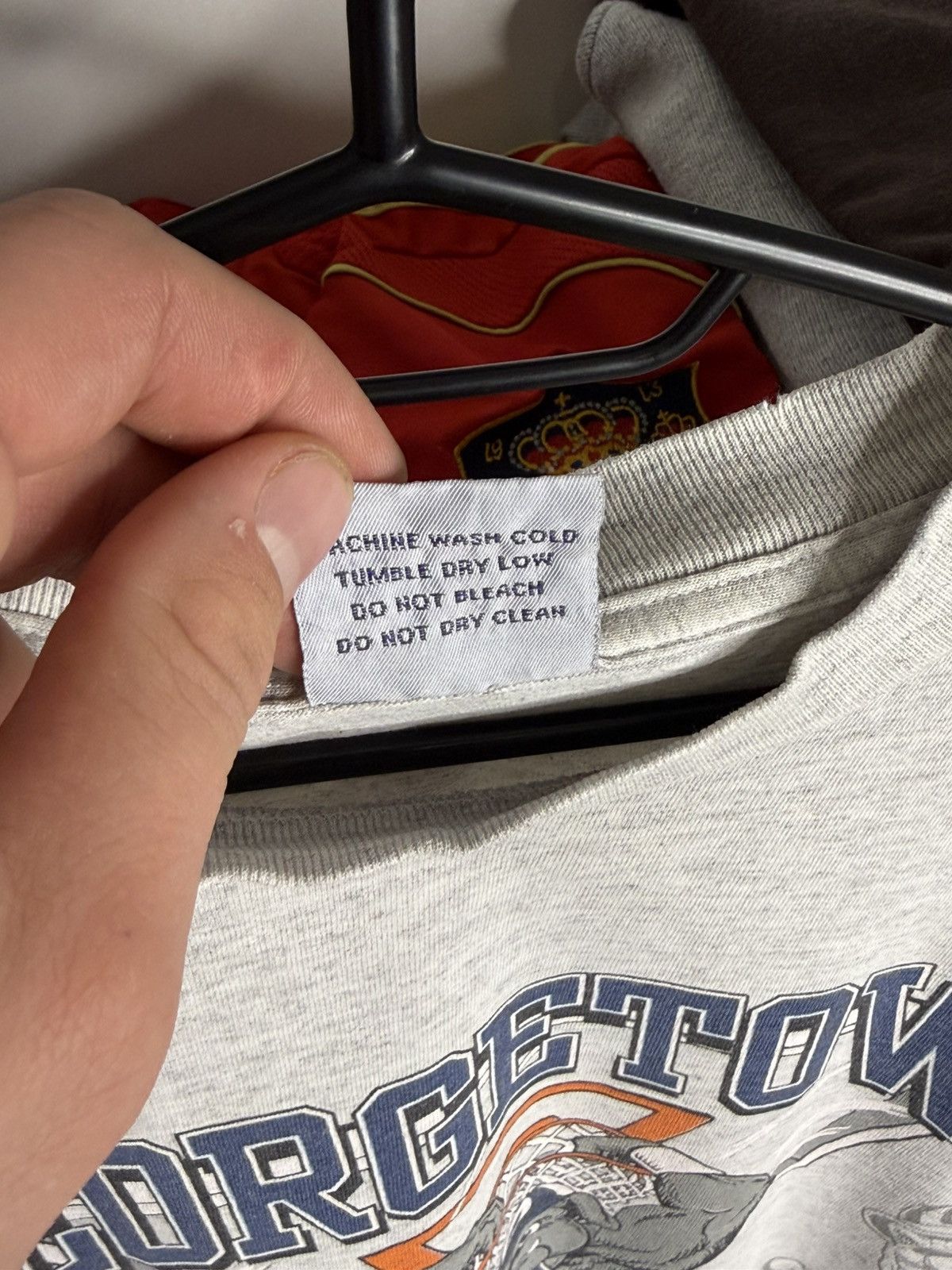Other Vintage Georgetown Hoyas Active Image 1991 tshirt size L Size US L / EU 52-54 / 3 - 13 Thumbnail