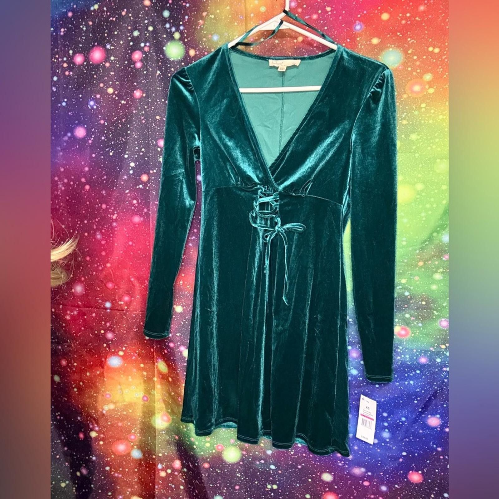 Designer BeBop Emerald Green Velvet Dress Size XS / US 0-2 / IT 36-38 - 1 Thumbnail