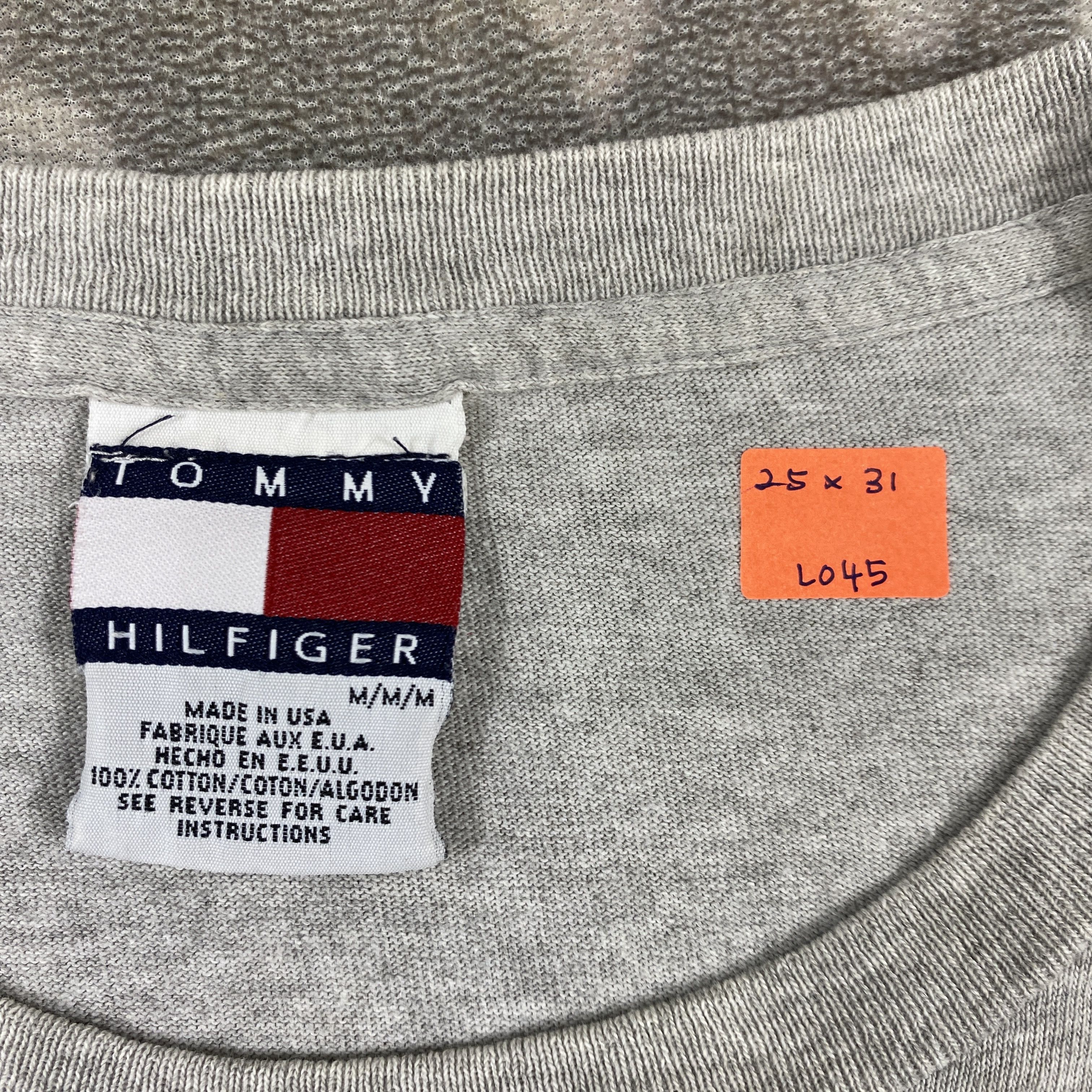 Tommy Hilfiger Vintage 90s Tommy Hilfiger Big Logo Spell Out T-Shirt - L045 Size US XL / EU 56 / 4 - 6 Thumbnail