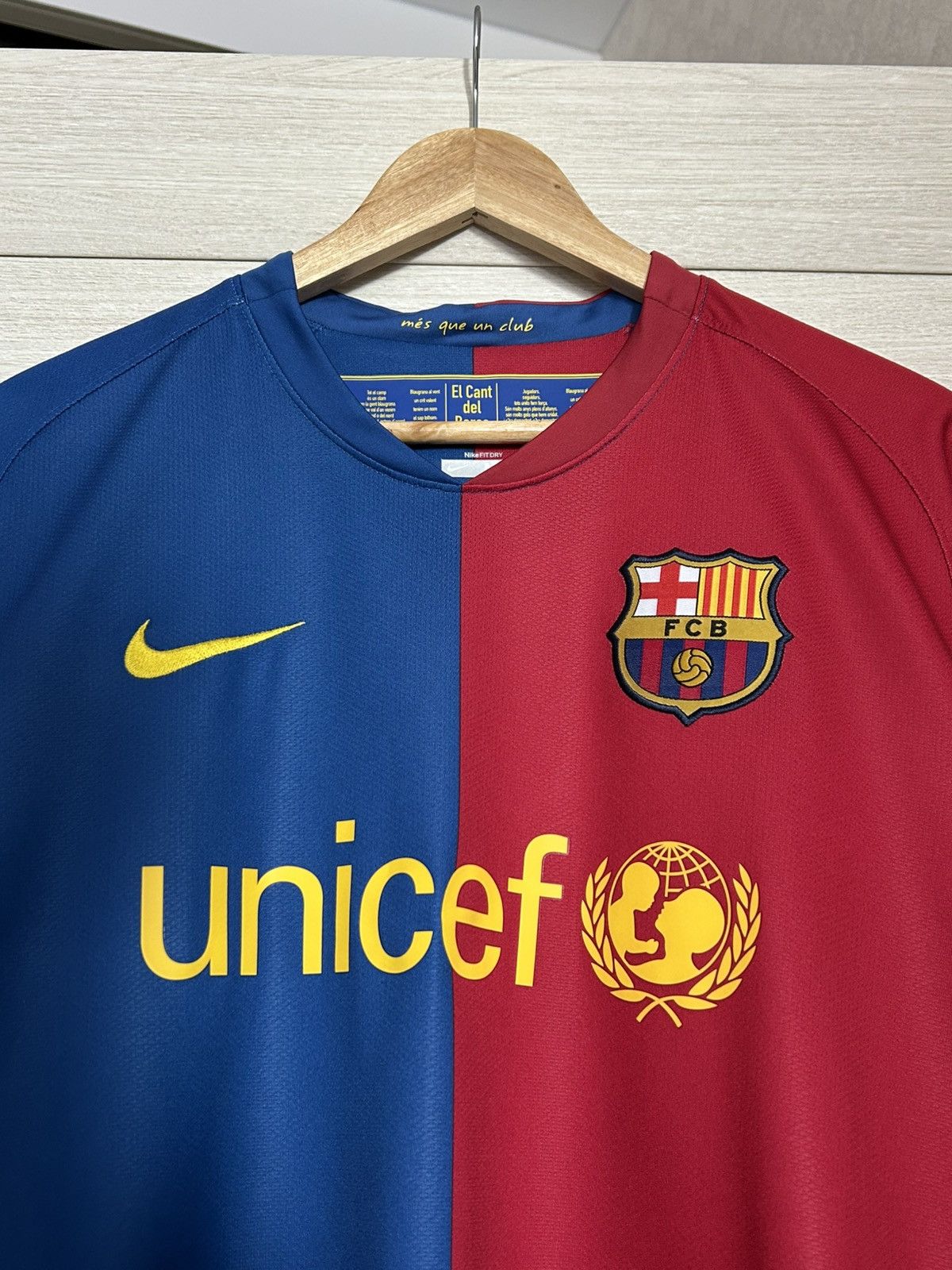 Nike Nike FC Barcelona season 2008/2009 Messi 10 jersey size M Size US M / EU 48-50 / 2 - 6 Thumbnail