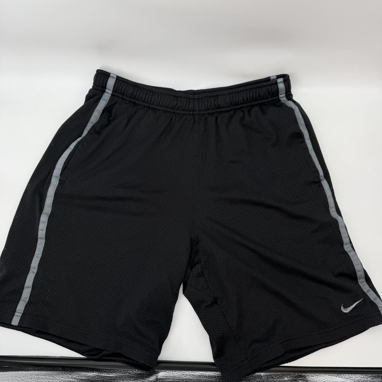 Nike Vintage Nike Mens Sz L Stitched Swoosh Logo Basketball Gym Size US 36 / EU 52 - 2 Thumbnail