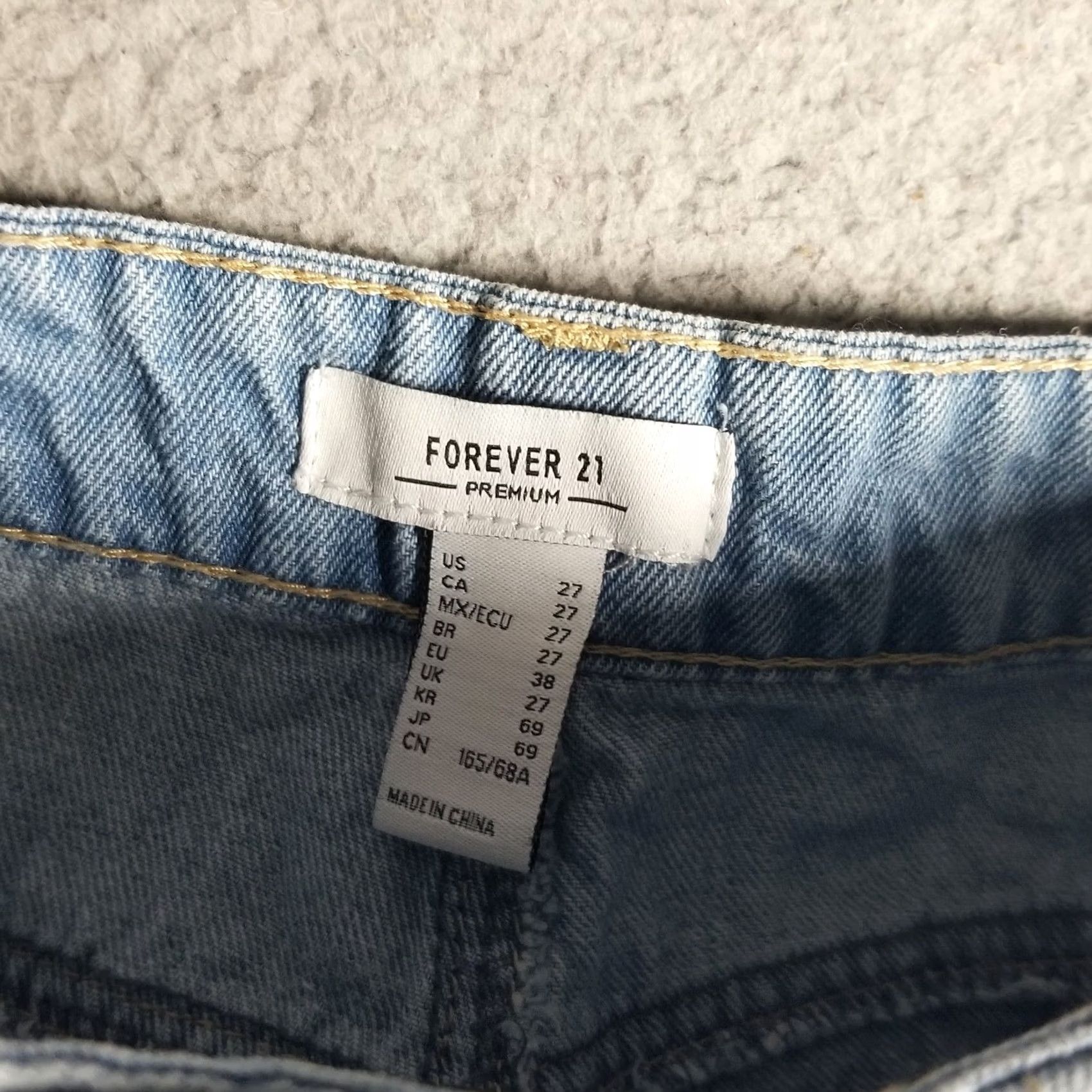 Forever 21 Forever 21 x Bratz Jeans Women's 27 Denim Cargo Pocket Relaxed Straight 90s Cartoon Blue Denim Baggy Shirt? Size 27" / US 4 / IT 40 - 3 Thumbnail