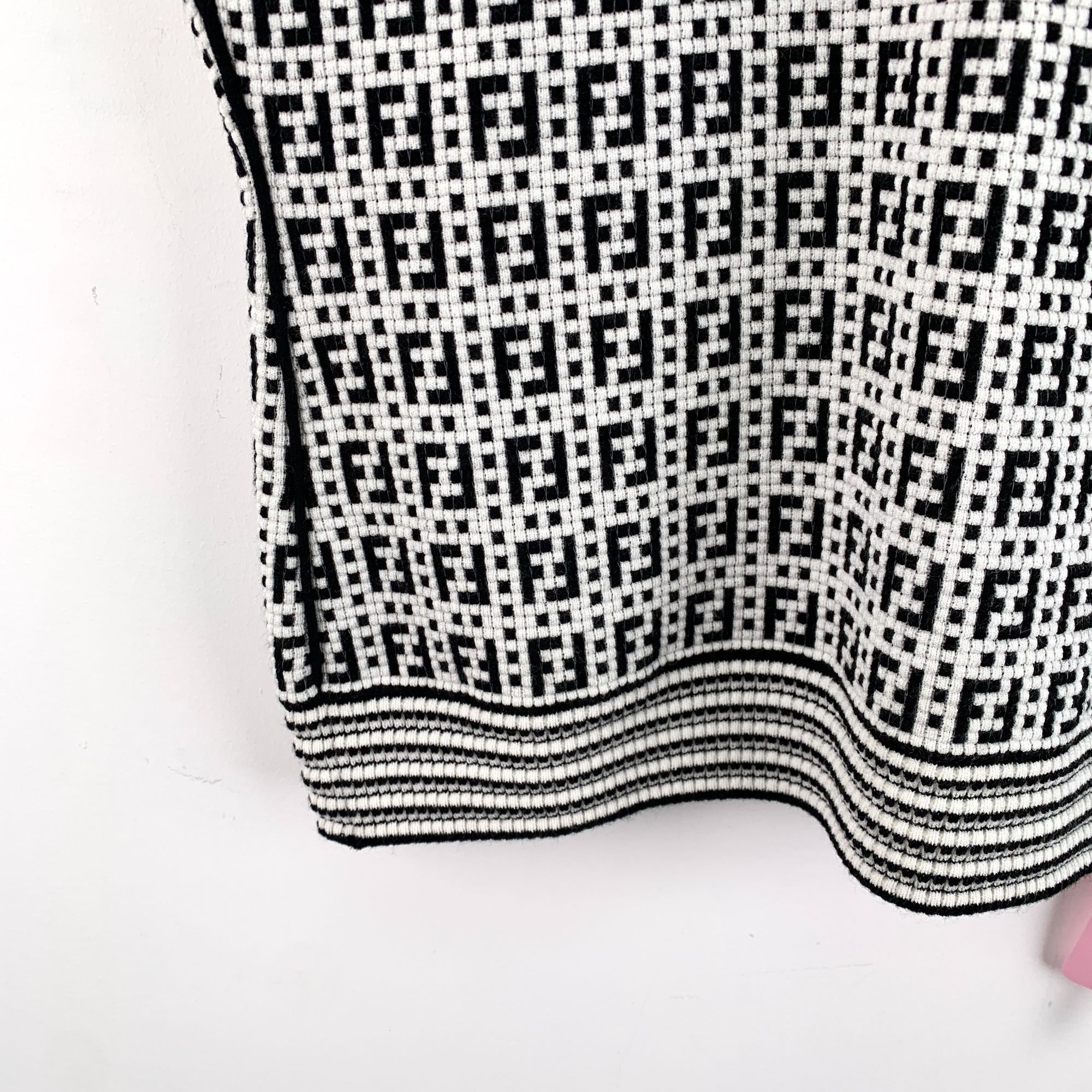 Fendi Fendi Womens Black & White Monogram Knit Short-Sleeve Sweate Size S / US 4 / IT 40 - 5 Thumbnail
