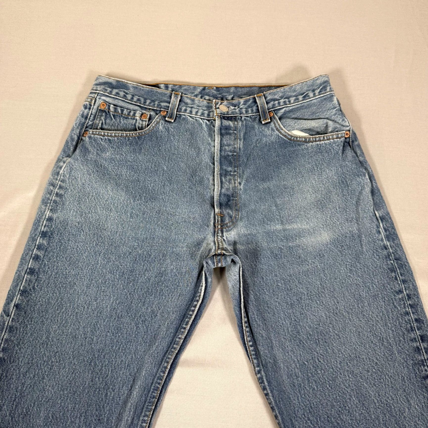 Levi's VINTAGE Levi's 501 Jeans Mens 32x29 Denim Blue Straight Fit 5-Pocket Button Fly 90s USA Size US 32 / EU 48 - 2 Thumbnail