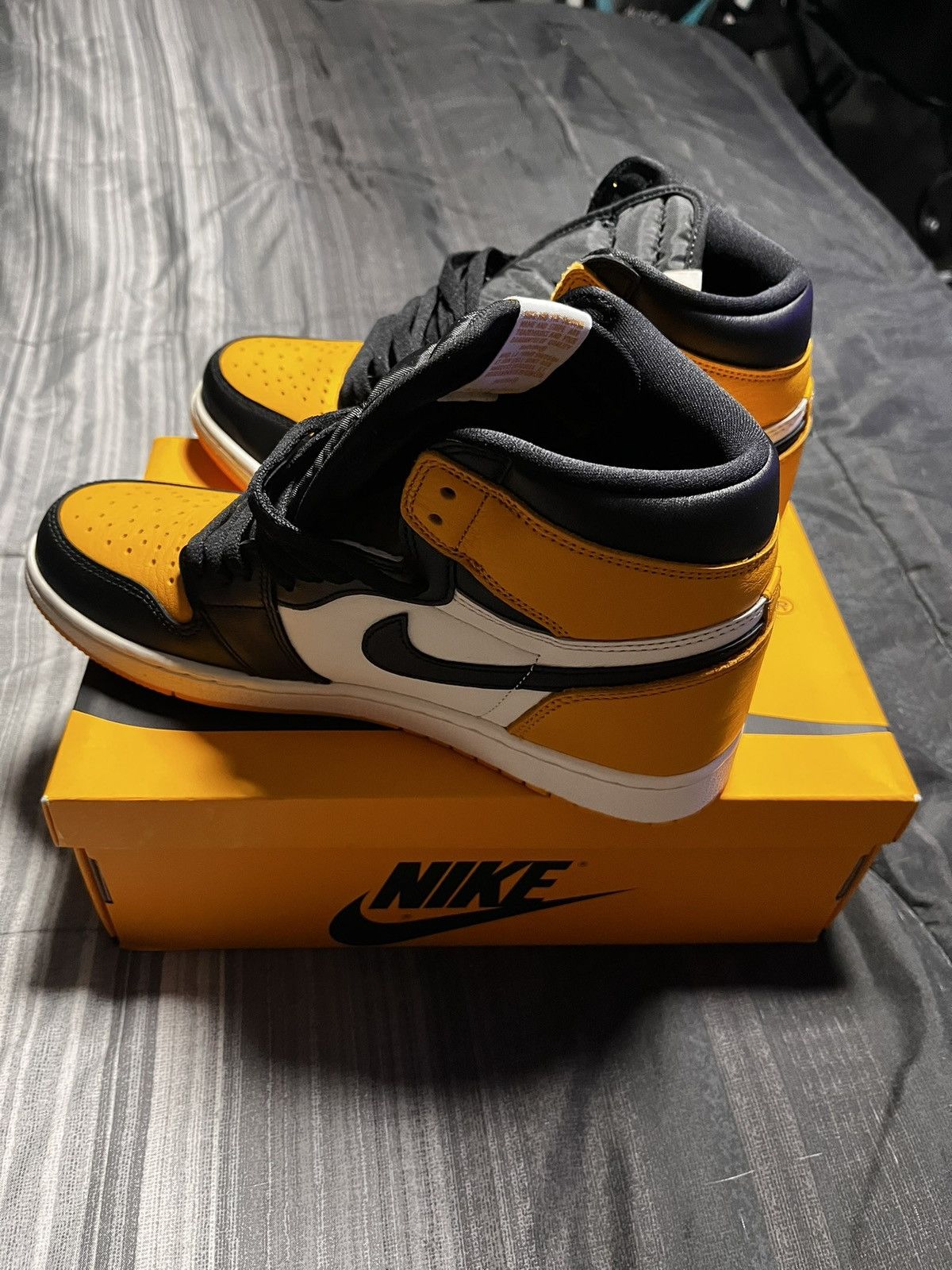 Jordan Brand Air jordan 1 retro Size US 9.5 / EU 42-43 - 2 Thumbnail