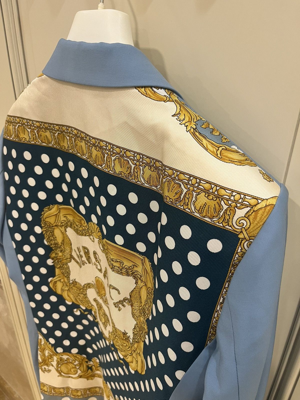 Versace Seashell Baroque blazer with silk back size48 Size 48R - 13 Thumbnail