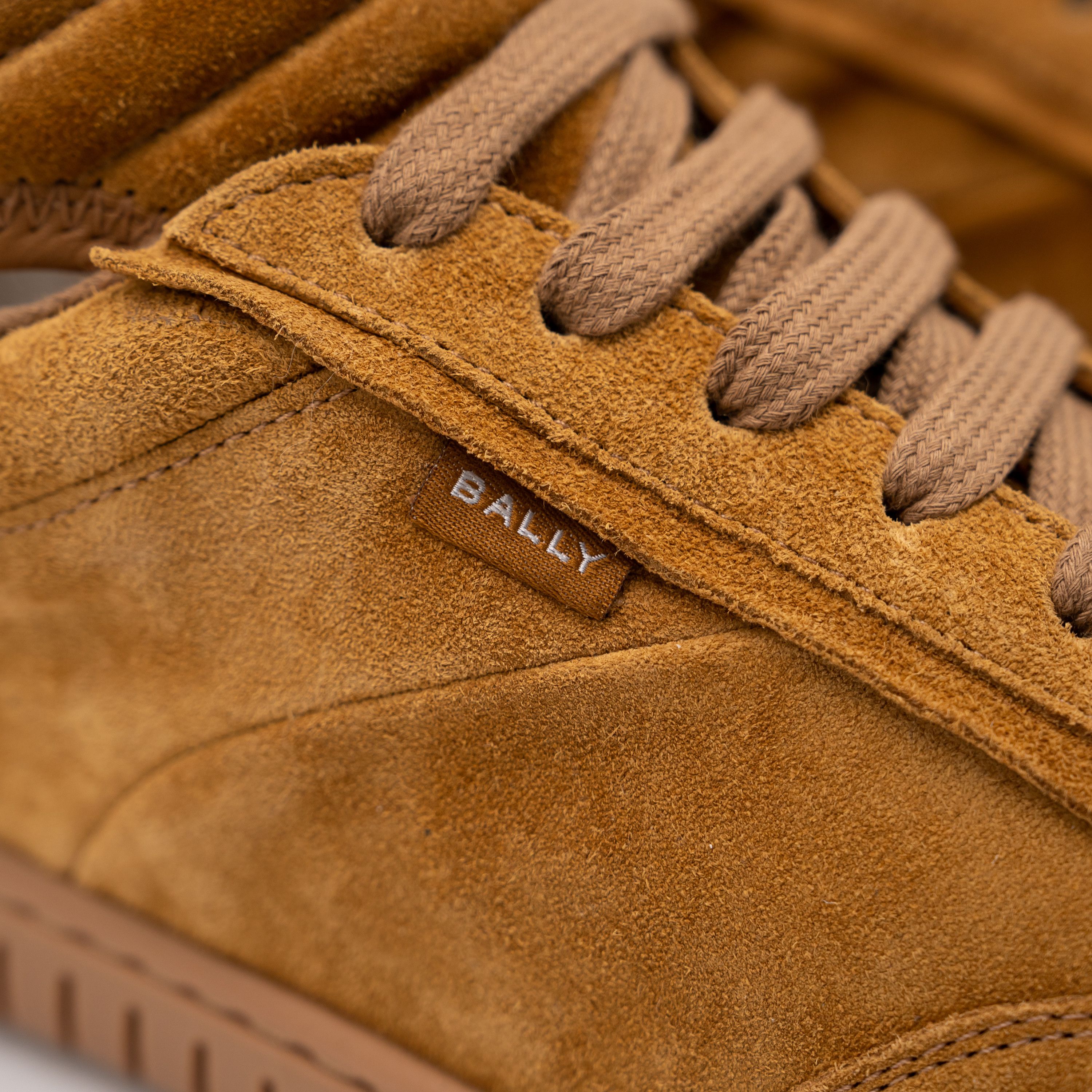 Bally 7.5 Bally Parrel Desert Brown Tan Suede Sneakers Size US 7.5 / EU 40-41 - 8 Thumbnail