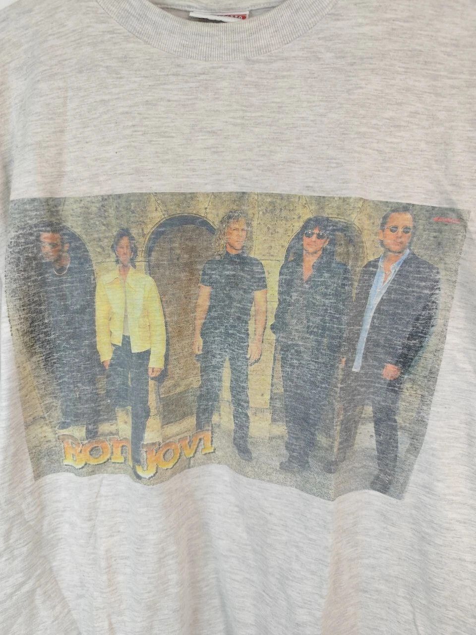 Other Bon jovi vintage 90s T-shirts band tee rock tee Size M Men Size US M / EU 48-50 / 2 - 4 Thumbnail