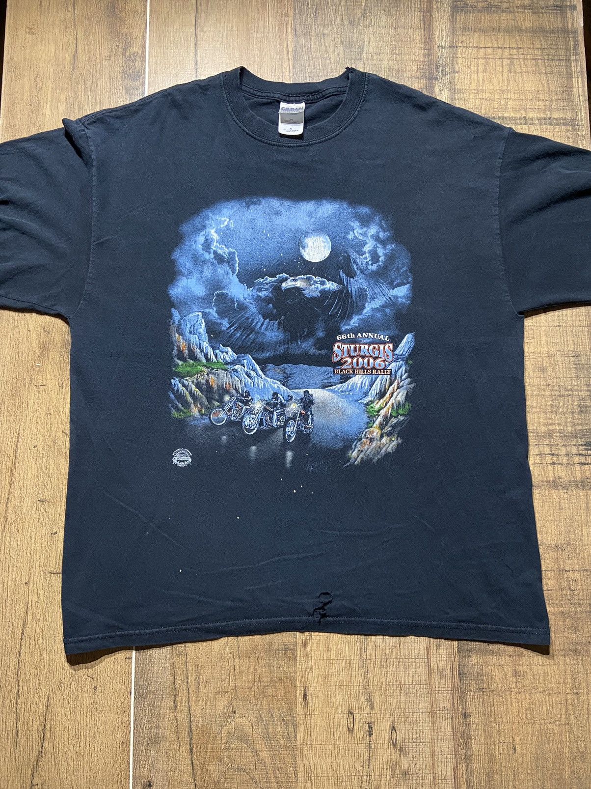 Gildan Vintage 2006 Sturgis motorcycle rally tee Size US XL / EU 56 / 4 - 1 Thumbnail