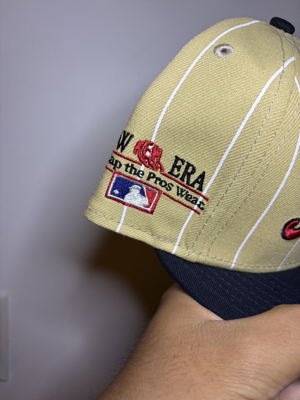 New Era Sz 7 5/8 MLB Cleveland Indians Fitted Hat + Pin Size ONE SIZE - 3 Thumbnail