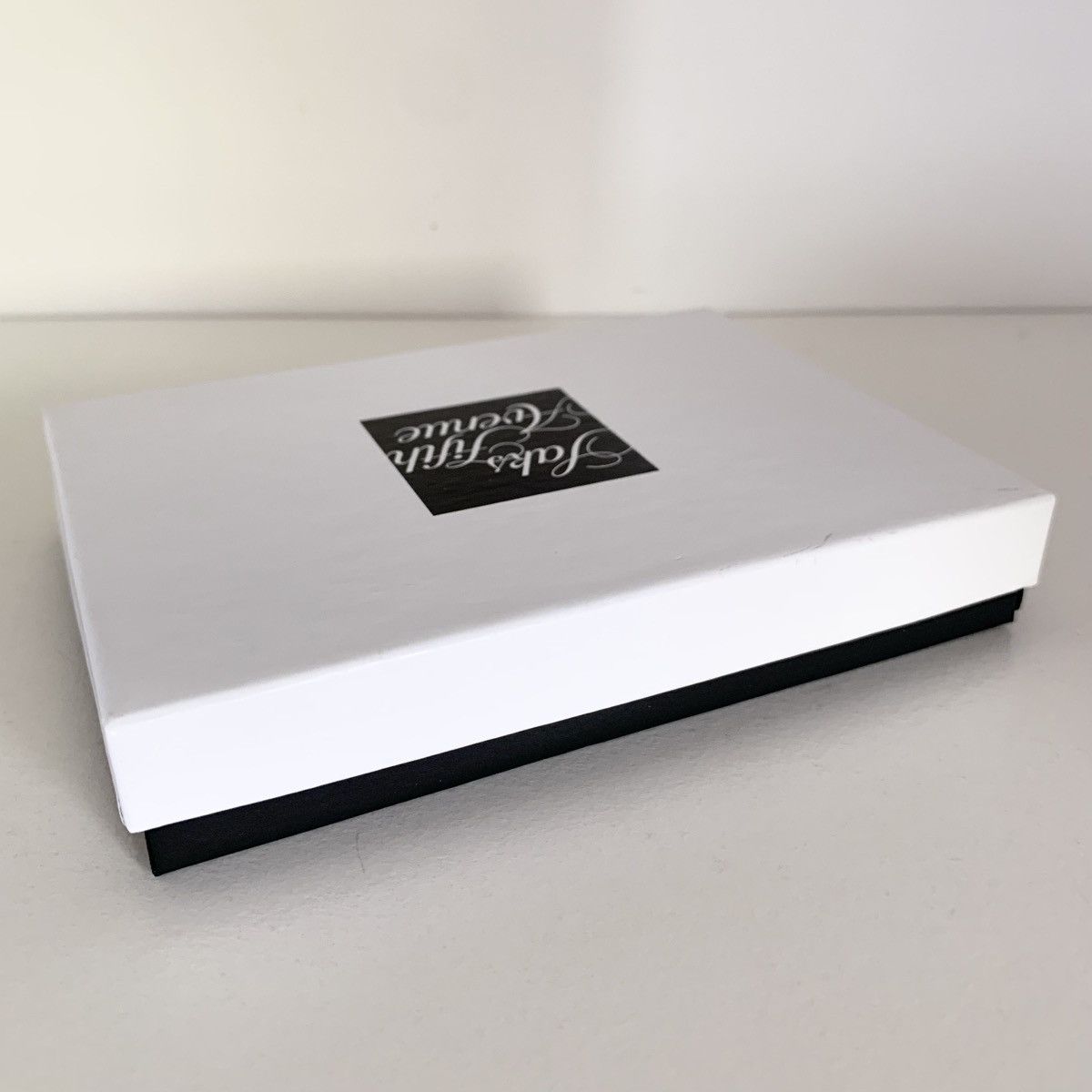 Saks Fifth Avenue Saks fifth avenue jewelry gift box Size ONE SIZE - 3 Thumbnail