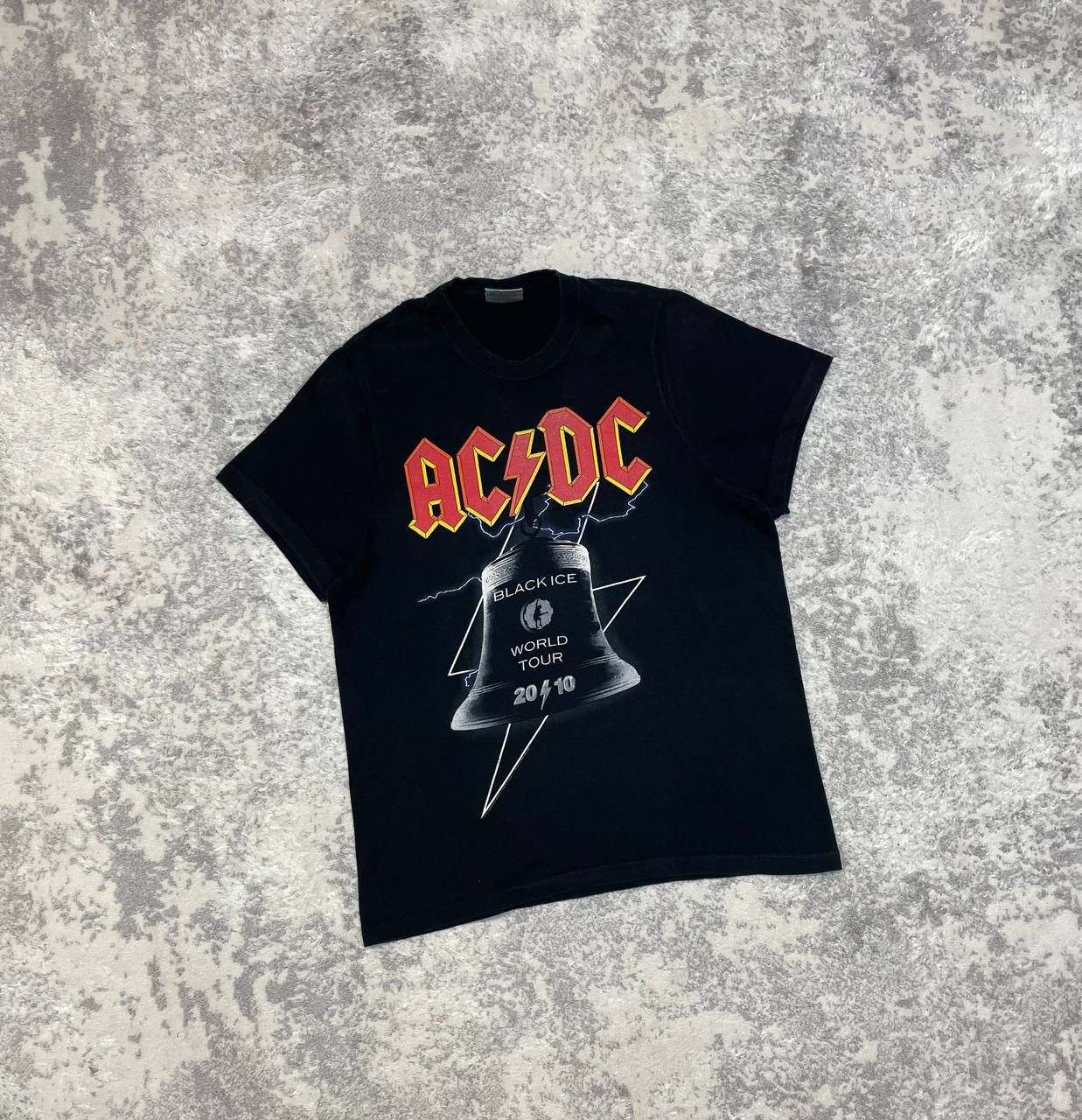 AC/DC AC/DC 2010 World Tour T-shirt, Size S Size US S / EU 44-46 / 1 - 2 Thumbnail
