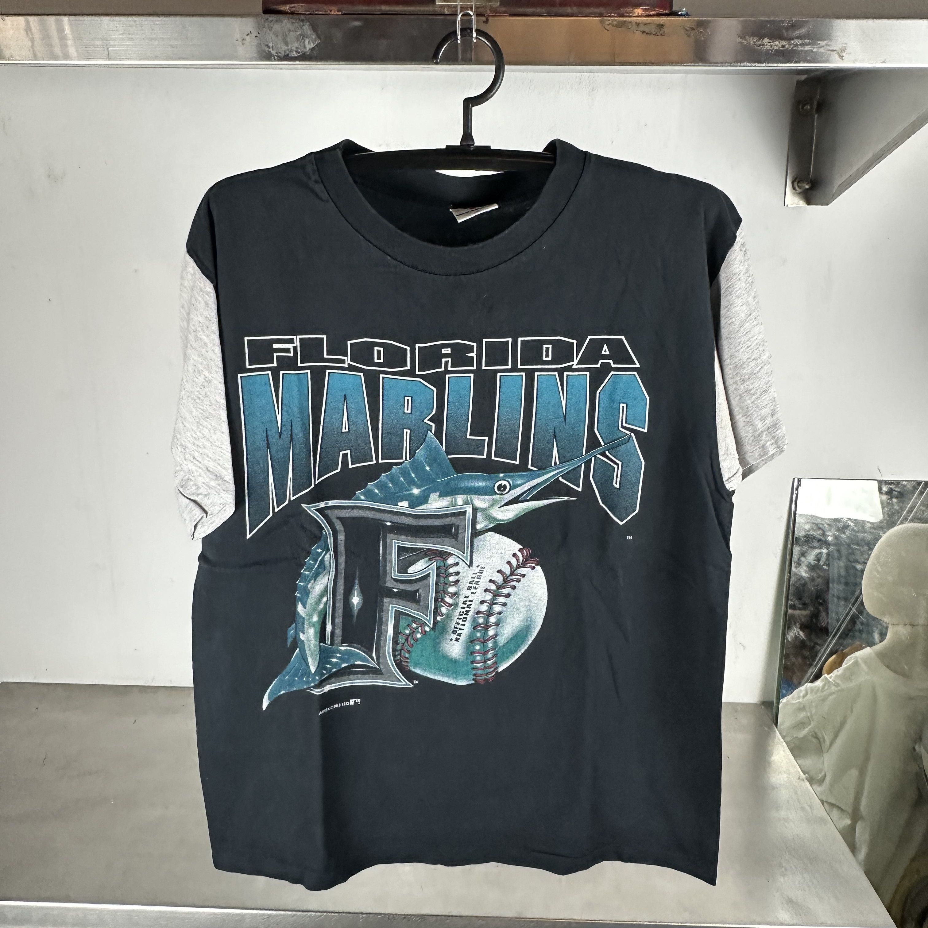 Vintage ​​​​​1993 Florida Marlins Baseball MLB Large​ T-Shirt Size US L / EU 52-54 / 3 - 1 Thumbnail