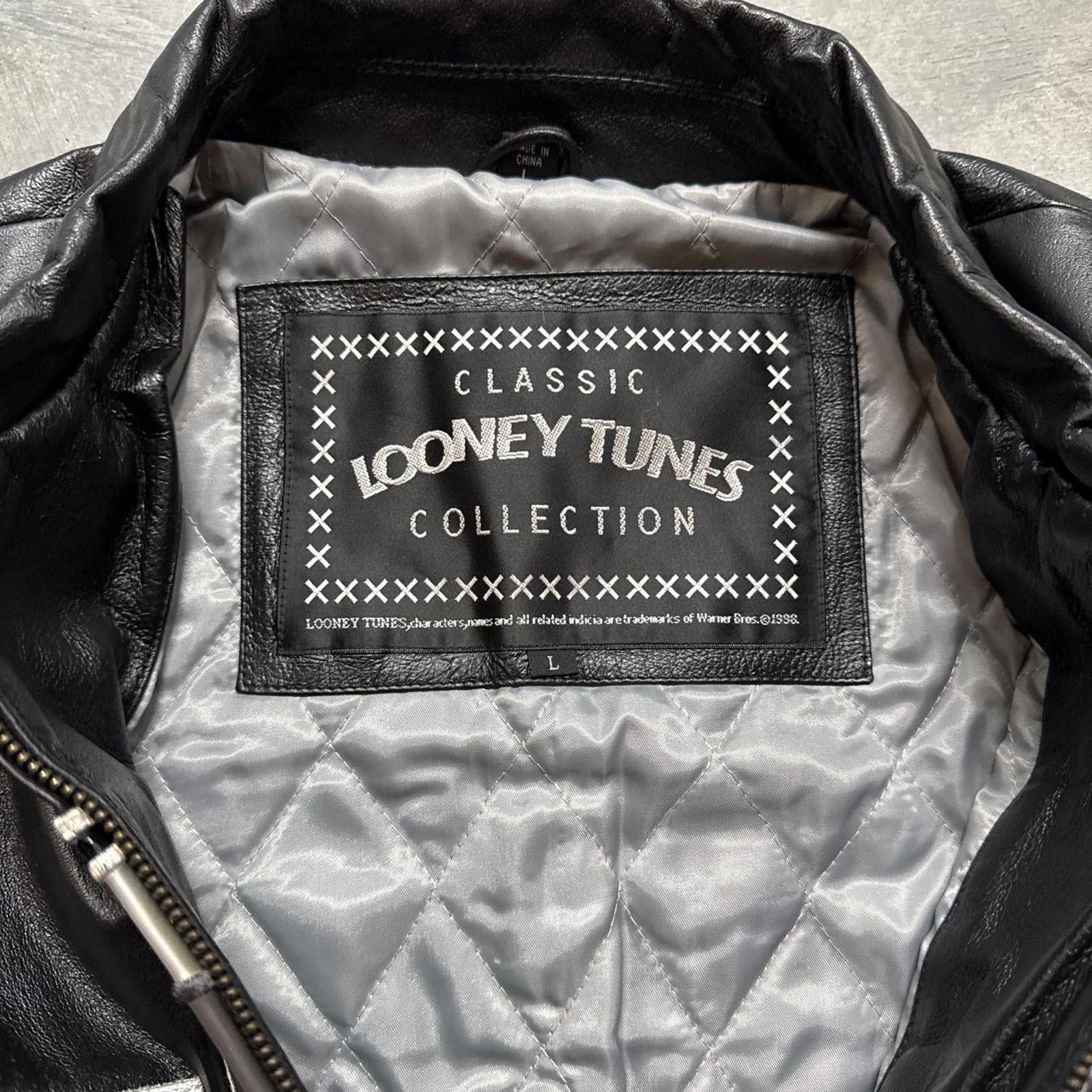 Japanese Brand × Vintage Vintage 90s Tweety Bird Looney Tunes Leather Jacket Size US L / EU 52-54 / 3 - 3 Thumbnail
