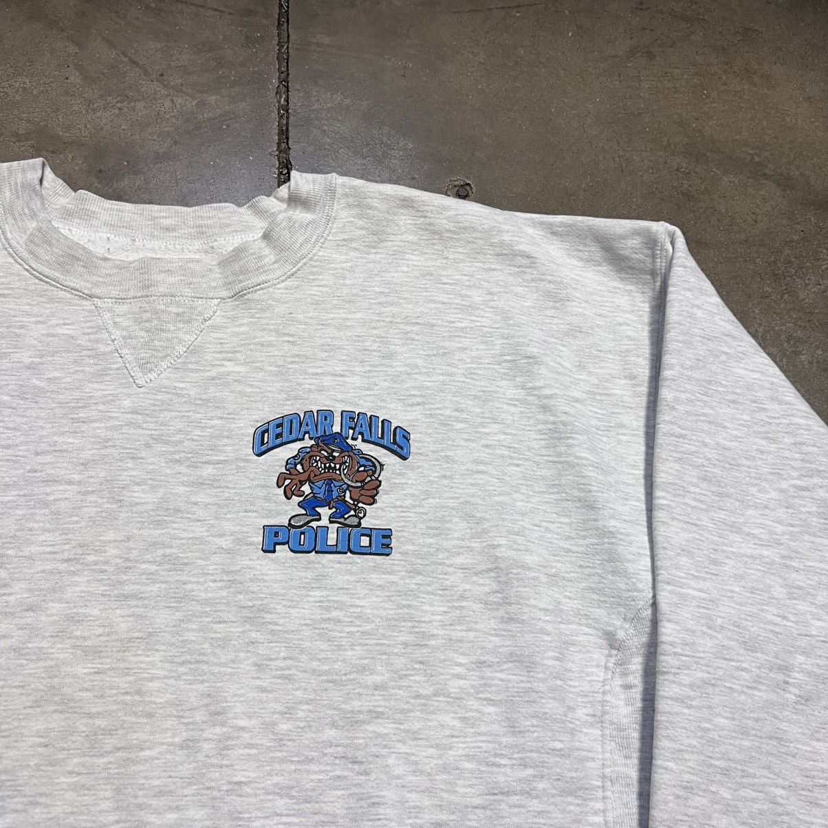 Russell Athletic Vintage Russell Athletic Sweatshirt Taz Police Looney Tunes Size US XL / EU 56 / 4 - 3 Thumbnail