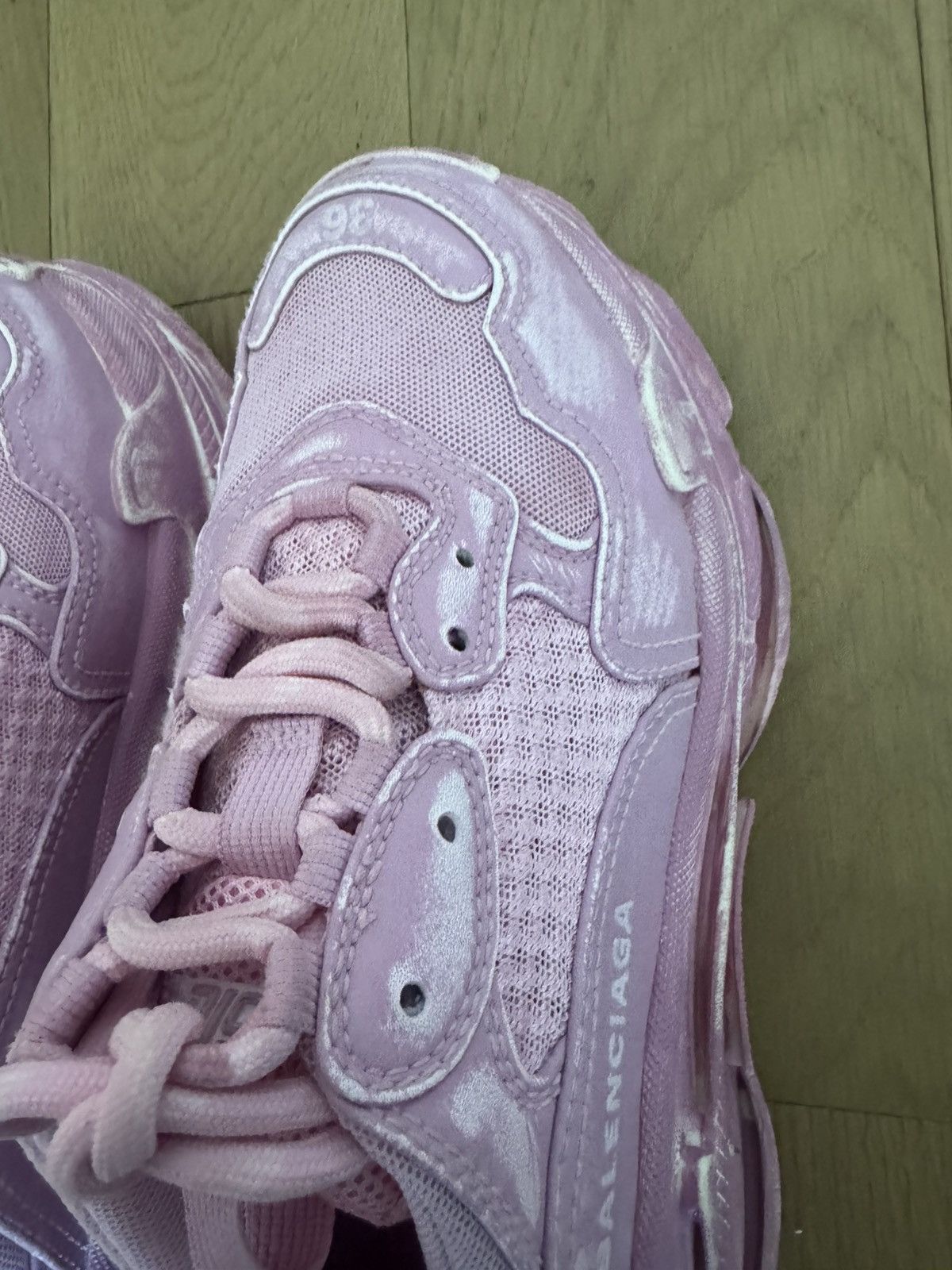 Balenciaga NEW Balenciaga Women’s Triple S Sneaker Faded Pink Size 36 Size US 6 / IT 36 - 15 Thumbnail