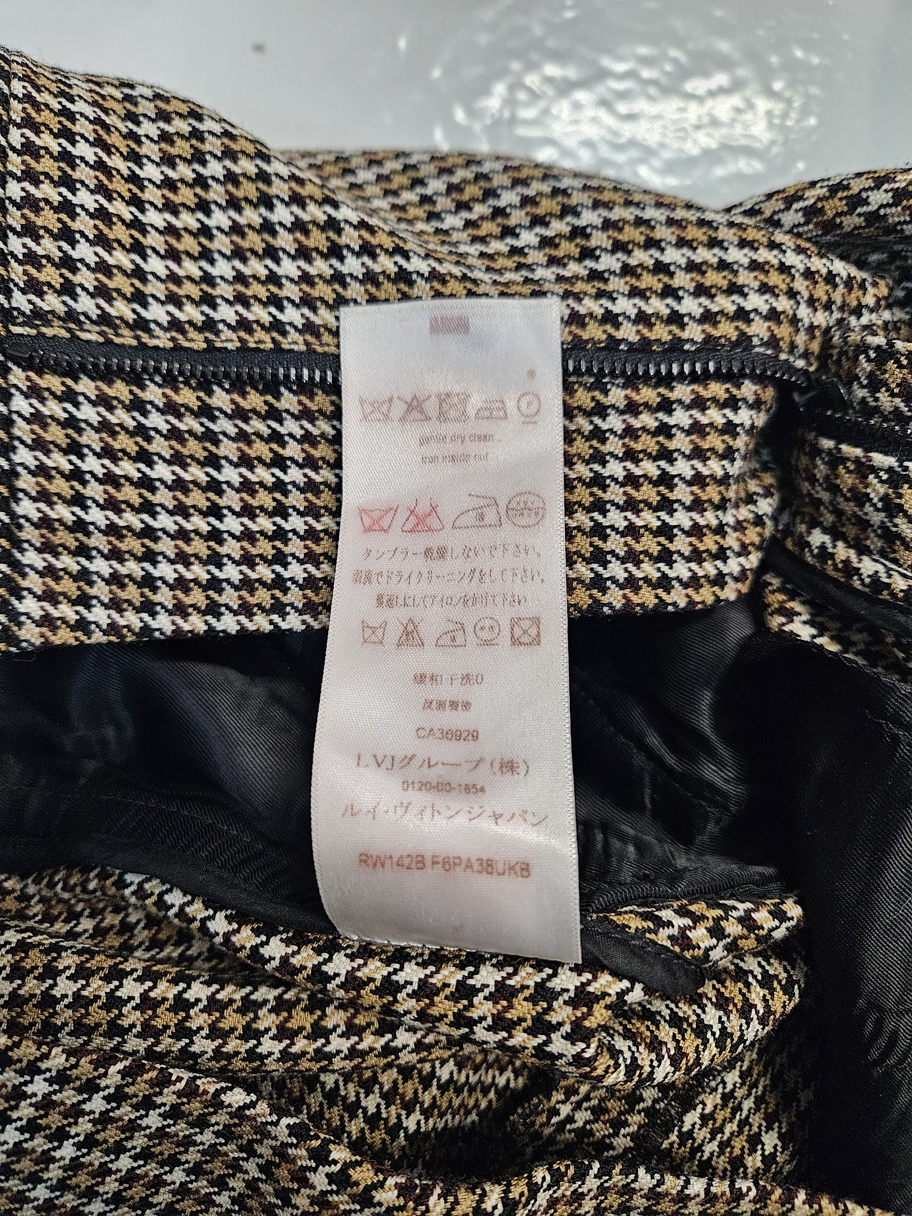 Louis Vuitton Louis Vuitton tapered herringbone wool pants Size 27" / US 4 / IT 40 - 12 Thumbnail