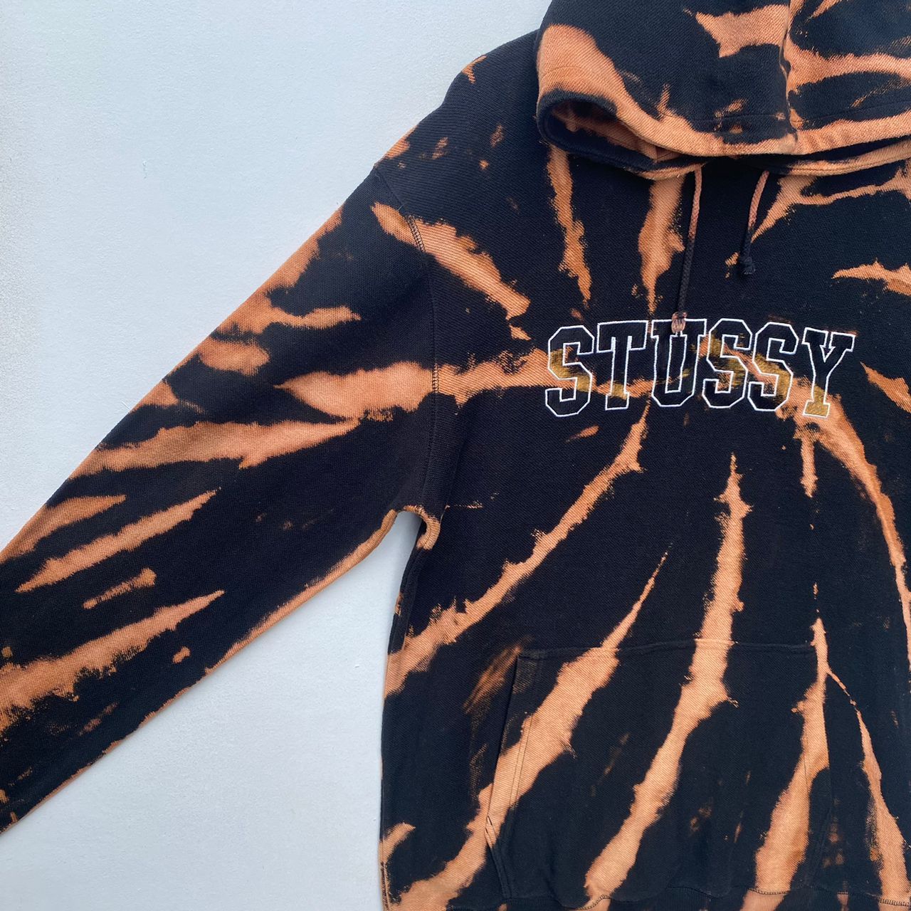 Stussy STUSSY HOODIE SPIRAL CUSTOM BLEACH WASH XL PULLOVER Size US XL / EU 56 / 4 - 6 Thumbnail