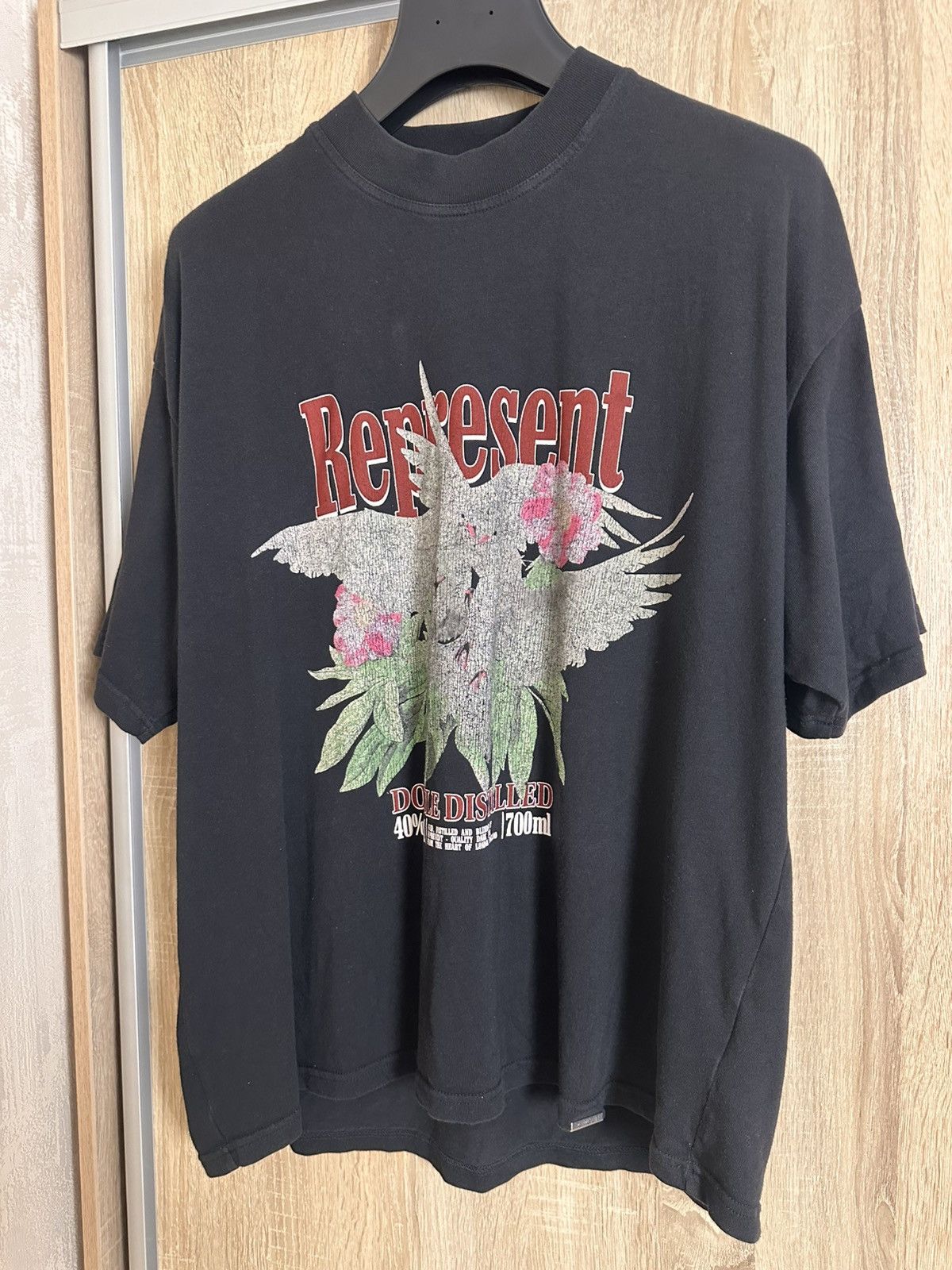 Represent Clo. 🔥 Represent Double Distilled Faded Cracked Art Logo T Shirt Size US L / EU 52-54 / 3 - 2 Thumbnail