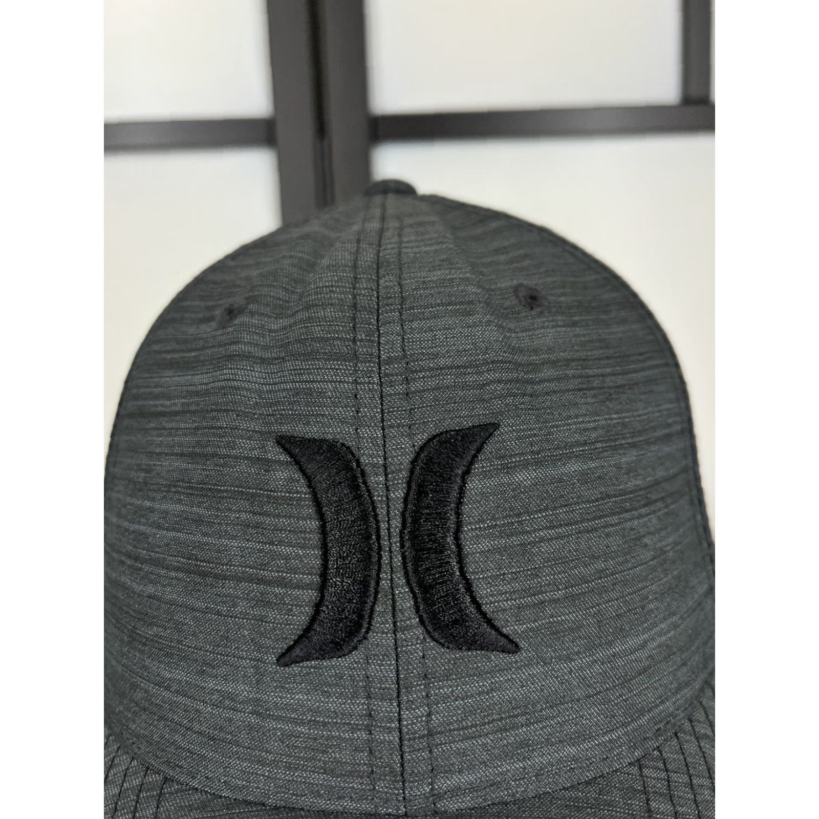 Hurley Hurley Hat Cap Fitted Adult Small Medium Gray Polyester Blend Flexfit Skate Mens Baseball Cap Size ONE SIZE - 2 Thumbnail