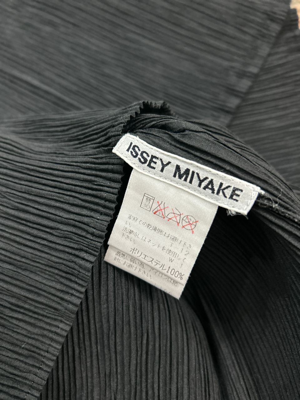 Issey Miyake Issey Miyake Black Pleated Short Sleeve Top Size US M / EU 48-50 / 2 - 8 Thumbnail