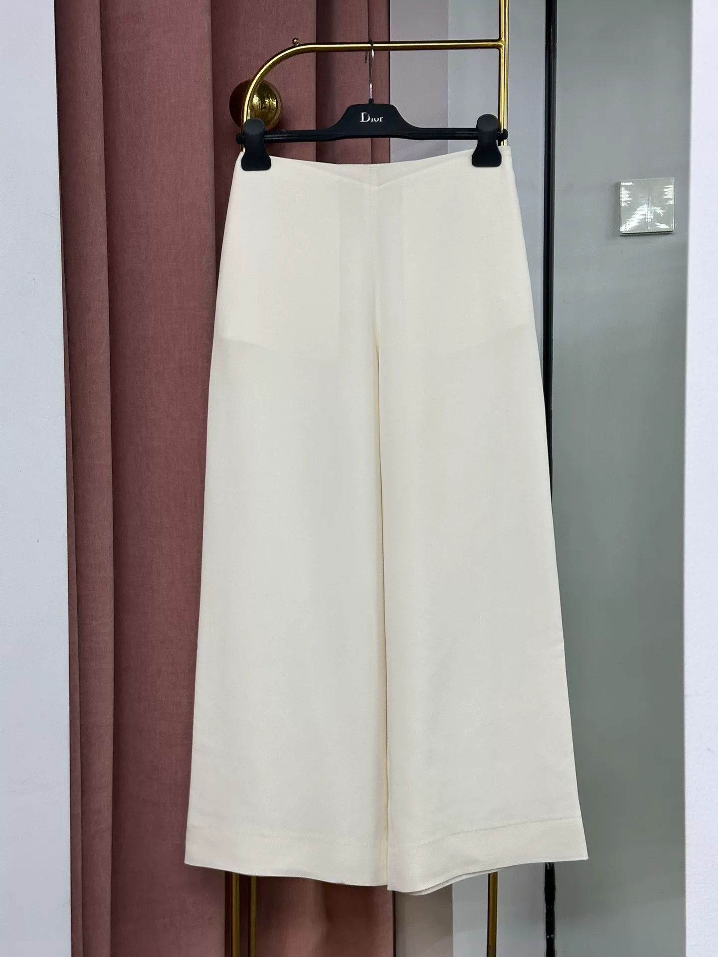The Row The Row White Wide-Leg Casual Pants Size US 26 / EU 42 - 1 Thumbnail