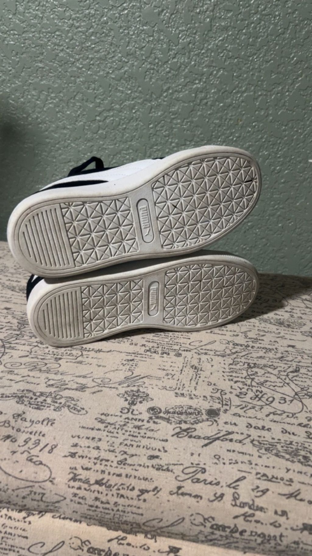 Under Armour Girls Under Armour Pink & White Sneakers Size 6 (Big Girl) Size US 6 / IT 36 - 3 Thumbnail