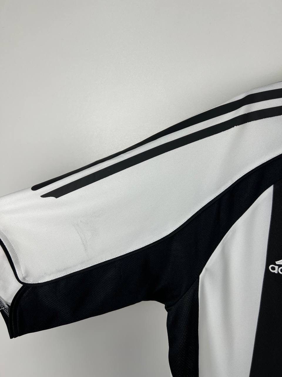 Vintage New Castle Adidas 2006 jersey t-shirts size L Size US L / EU 52-54 / 3 - 5 Thumbnail