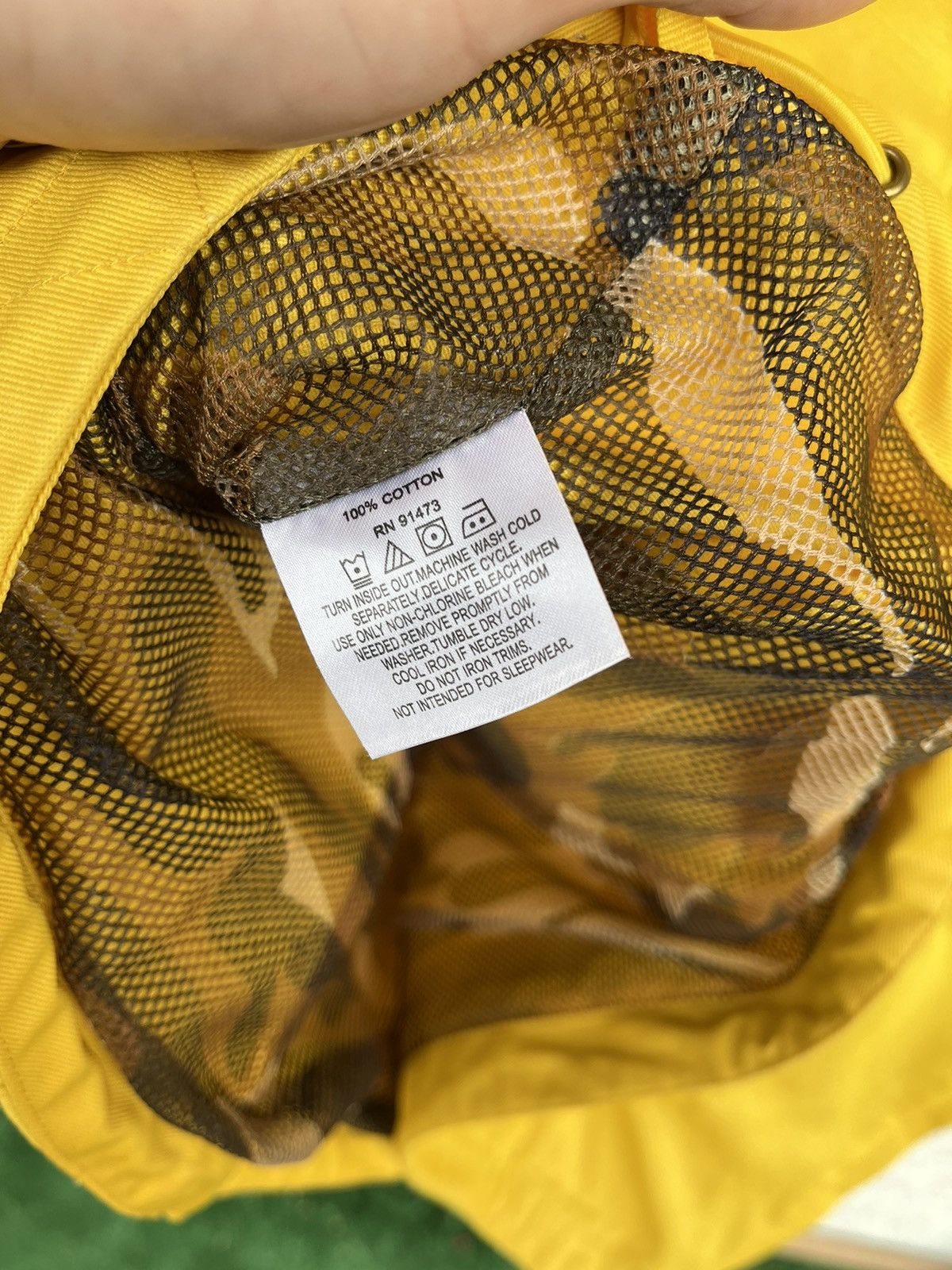 Bodega Bodega ss2013 raincoat Size US XL / EU 56 / 4 - 11 Thumbnail