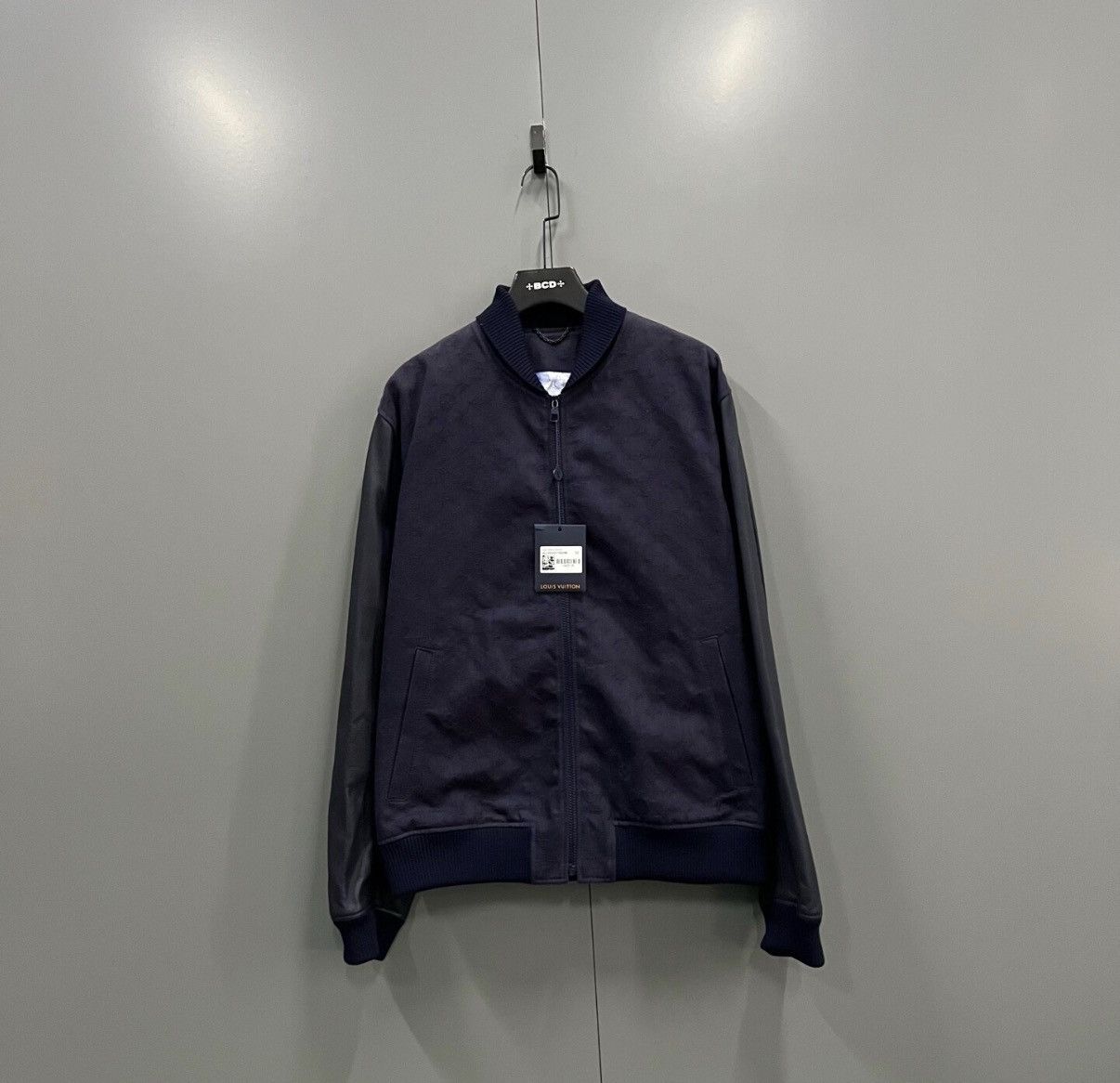 Louis Vuitton Louis Vuitton LV Navy Blue Spliced Jacket J41 Size US XL / EU 56 / 4 - 1 Thumbnail