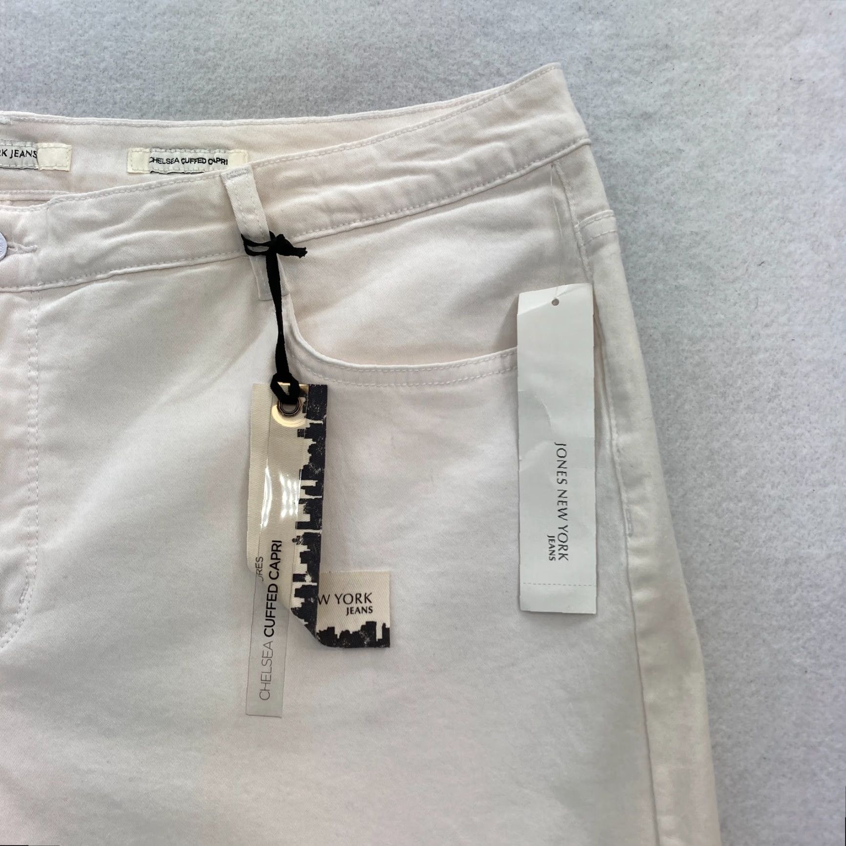 Jones New York Jones New York Jeans Capri Women's Plus 22W Chelsea White Stretch Denim Size 40" / US 18 - 3 Thumbnail
