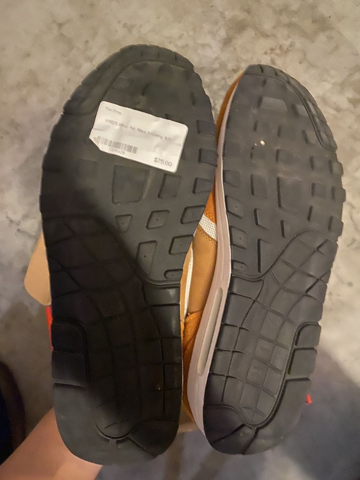Nike Nike Air Max 1 Curry (2018) Size US 9.5 / EU 42-43 - 4 Thumbnail