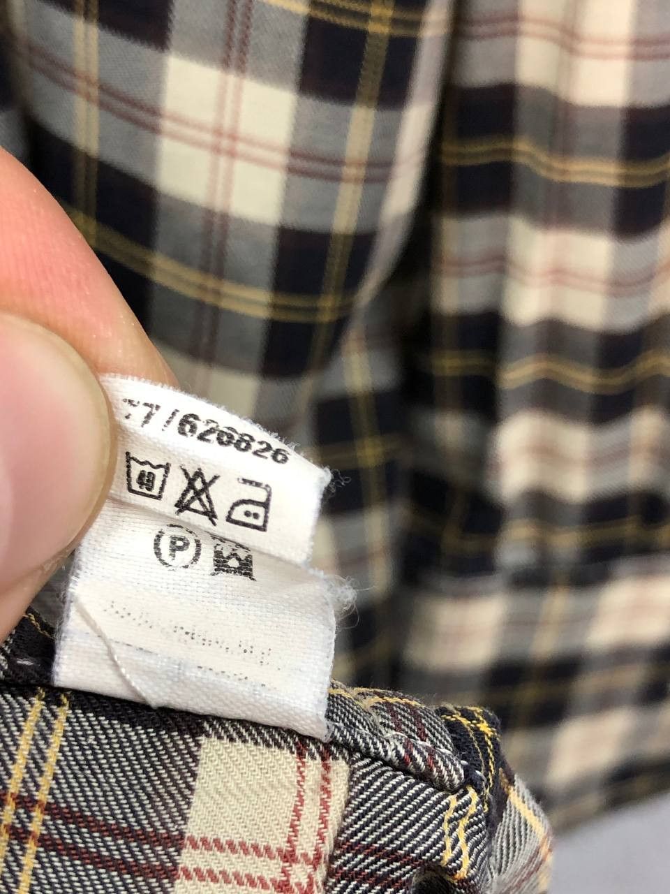 Burberry Burberry London vintage mens shirt size 39 / M Size US M / EU 48-50 / 2 - 15 Thumbnail