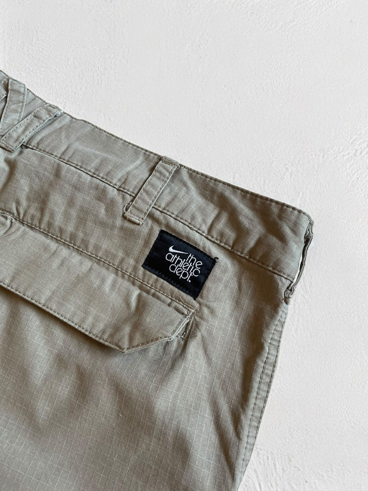 Nike × Vintage OFFER!🫵🏻 NIKE VINTAGE CARGO MILITARY SHORTS SWOOSH BEIGE Size US 34 / EU 50 - 4 Thumbnail
