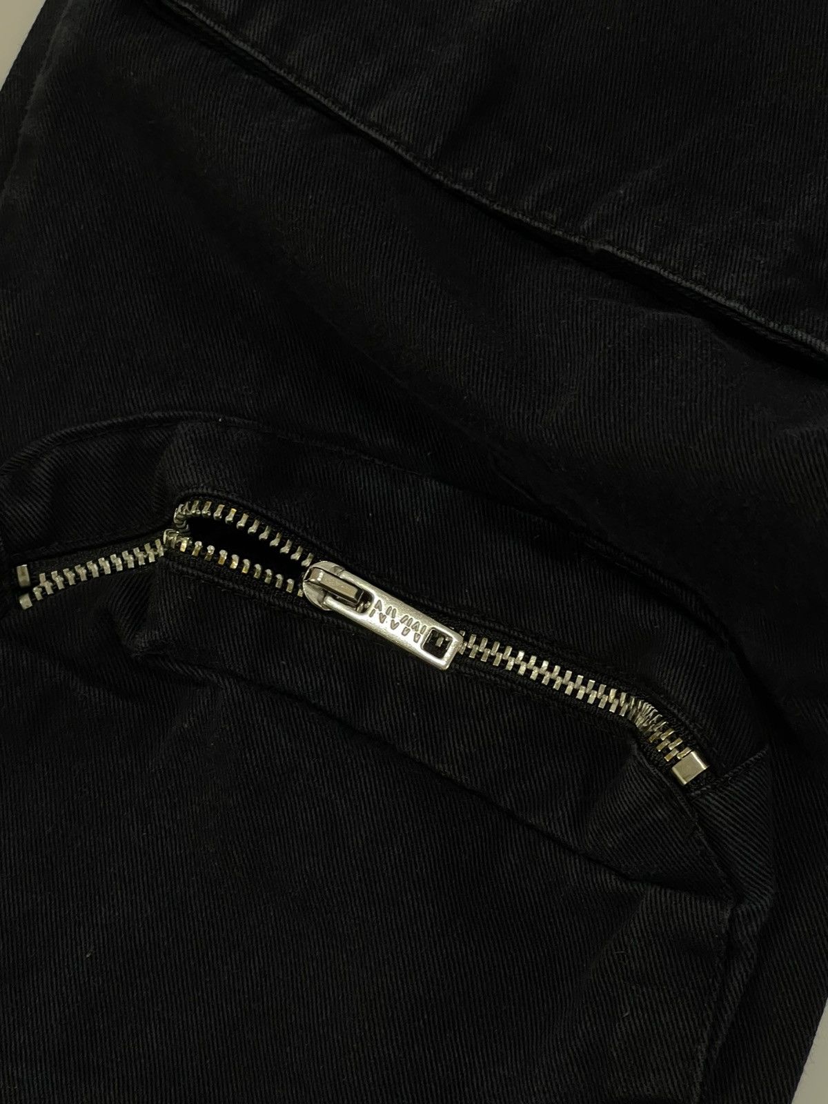 Other BOOHOOMAN MAN OFFICIAL TWILL CARGO BUTTERFLY PRINT TROUSER Size US 32 / EU 48 - 6 Thumbnail