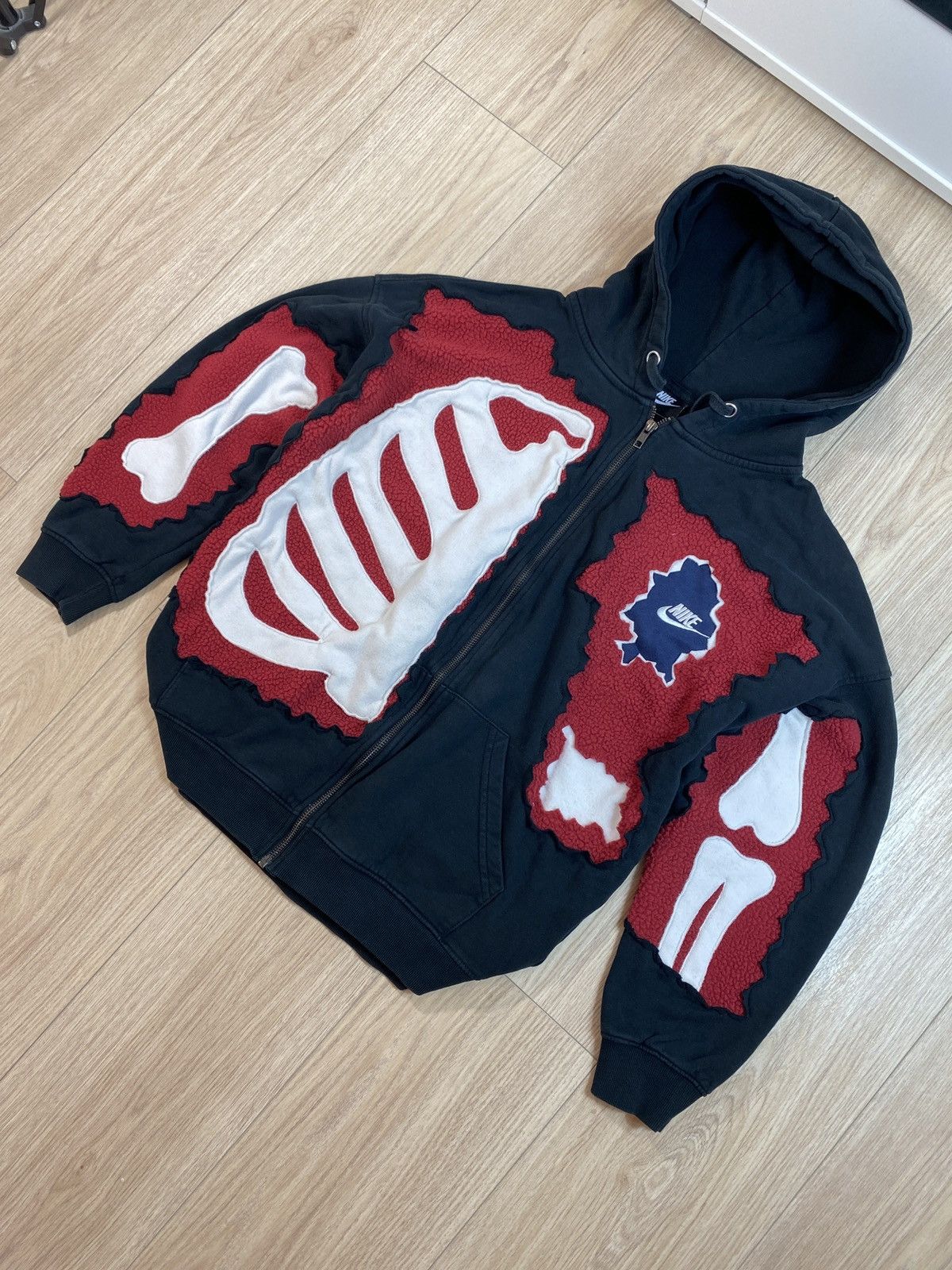 Japanese Brand × Nike × Vintage Nike Custom Skeleton Zip Up Hoodie Skull Bones Vintage Y2K Size US S / EU 44-46 / 1 - 2 Thumbnail