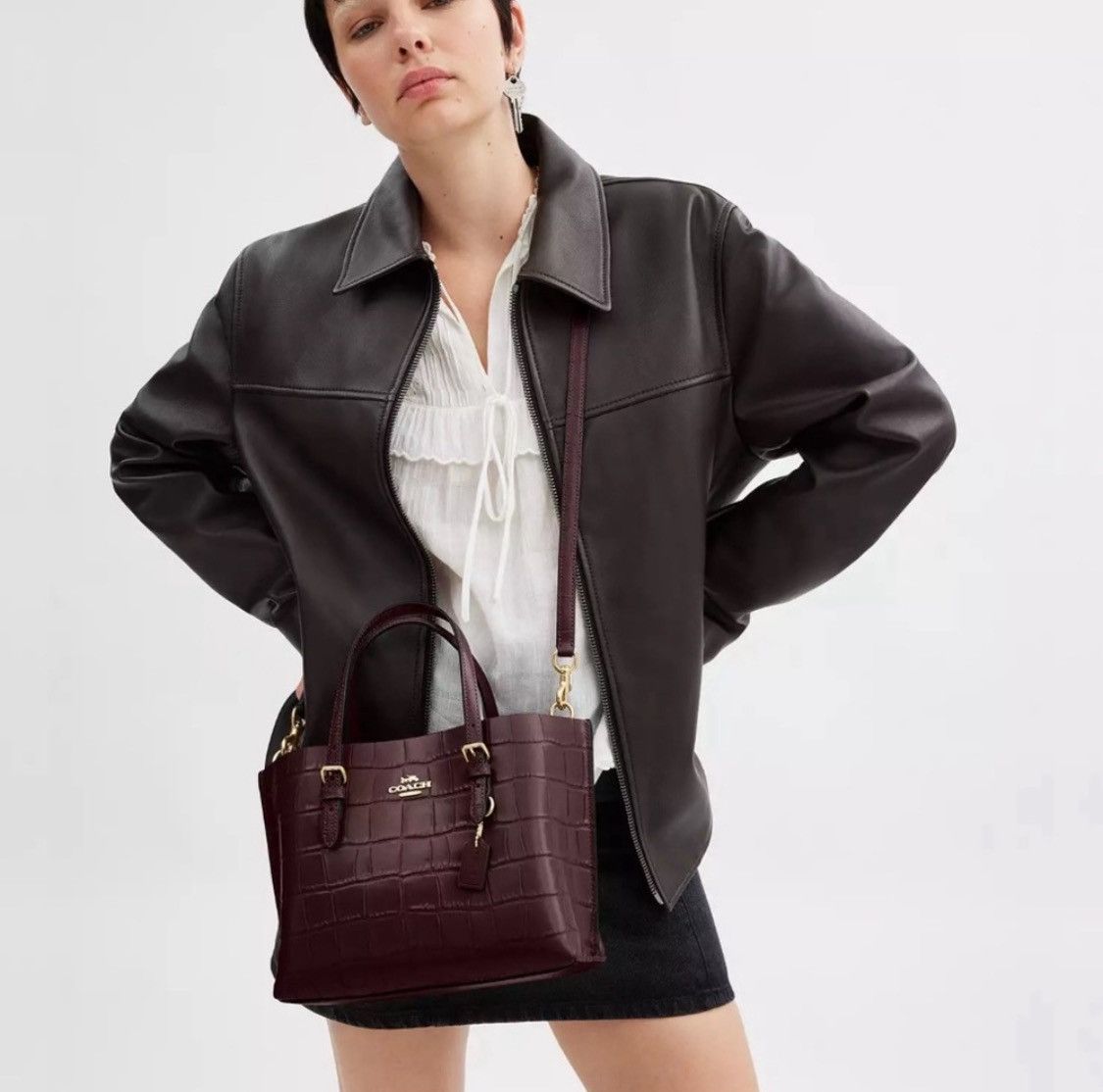 Coach NWT Coach Mollie 25 Croc-Embossed Leather Tote Bag Size ONE SIZE - 8 Thumbnail
