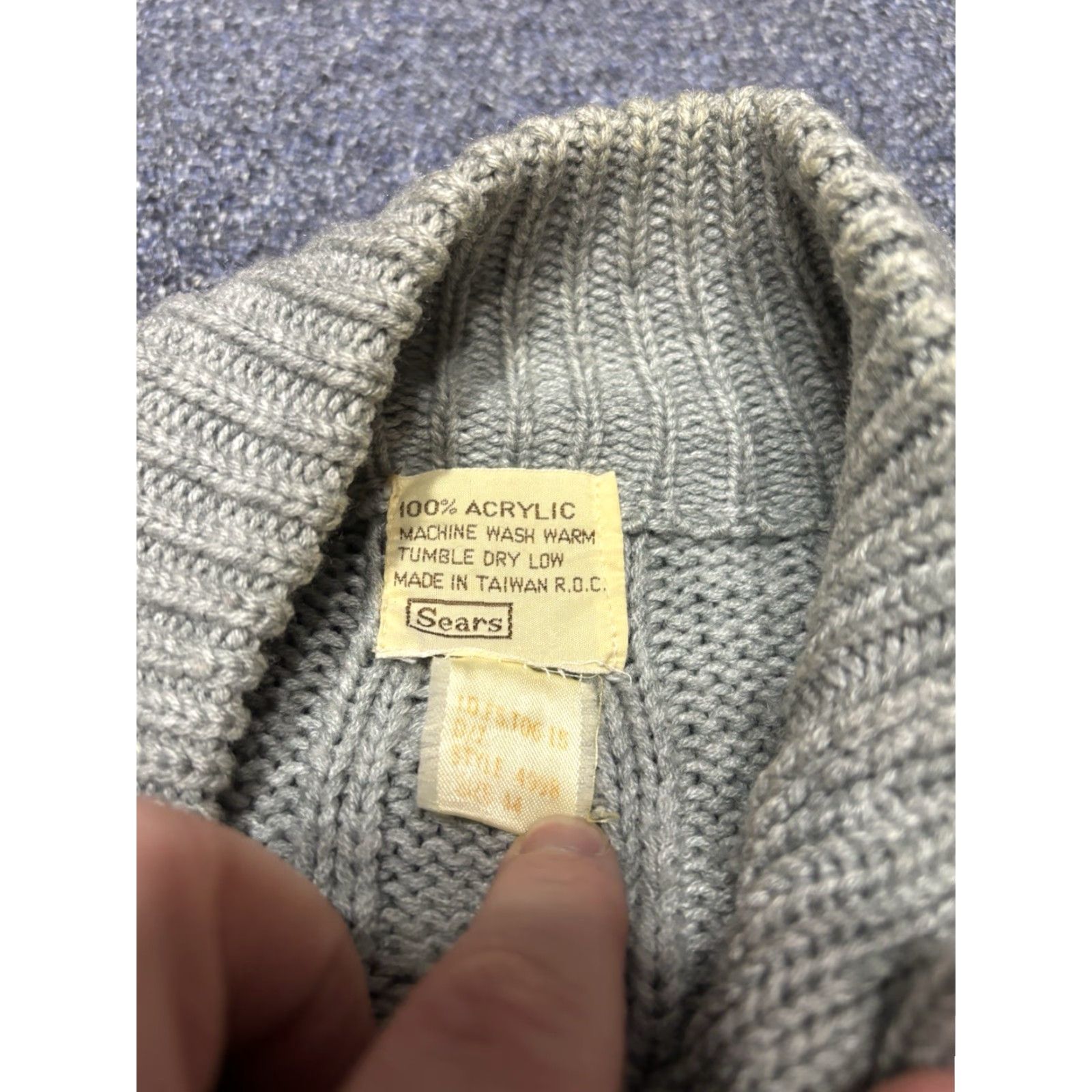 Sears VINTAGE Sears Cardigan Sweater Men’s L Gray Button Up Knit V-Neck 80s Classic All Seasons Regular Long Sleeve Size US L / EU 52-54 / 3 - 3 Thumbnail
